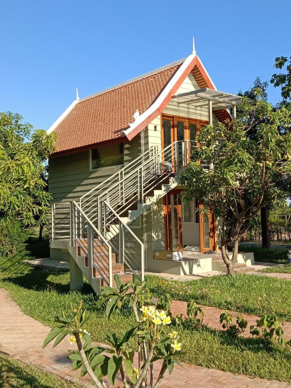 Deluxe Bungalow - Photo 11