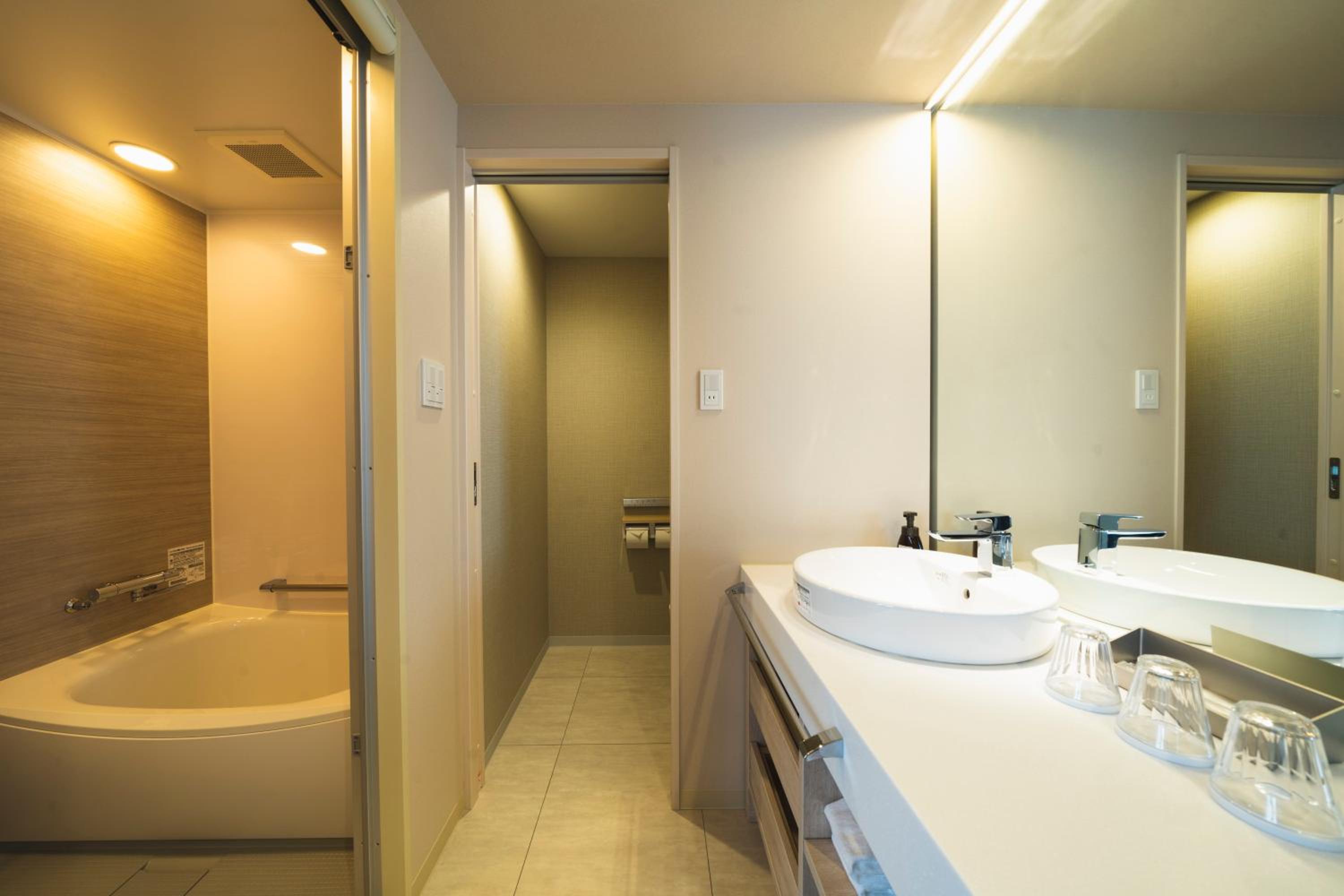 Deluxe Twin Room - Non-Smoking - Photo 4