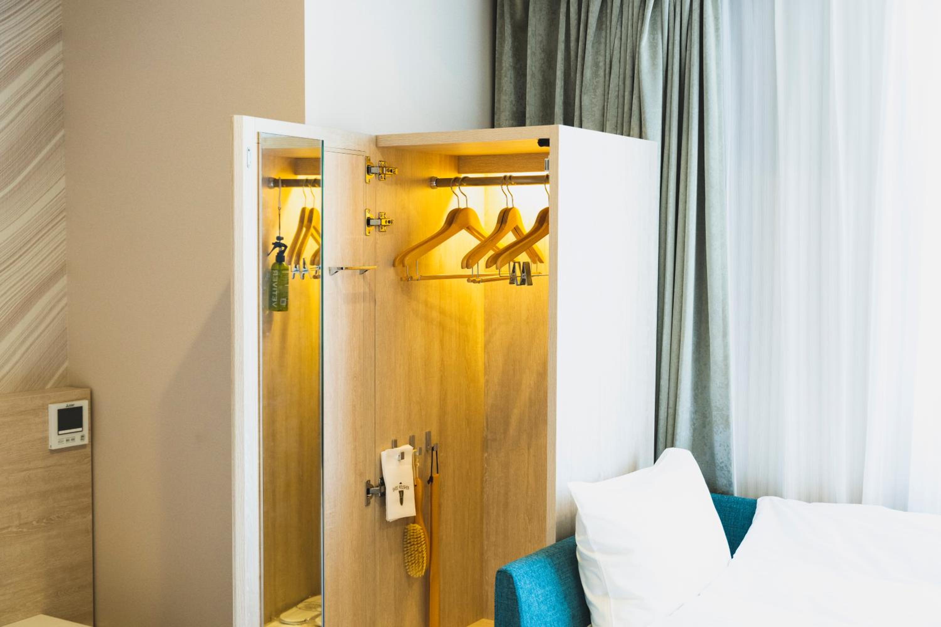 Deluxe Twin Room - Non-Smoking - Photo 3
