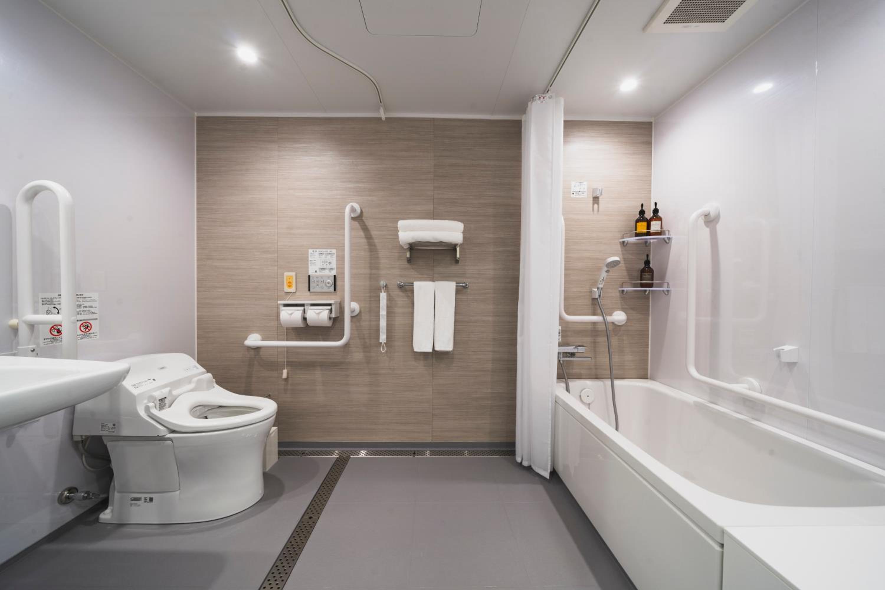 Universal Room - Non-Smoking - Photo 6