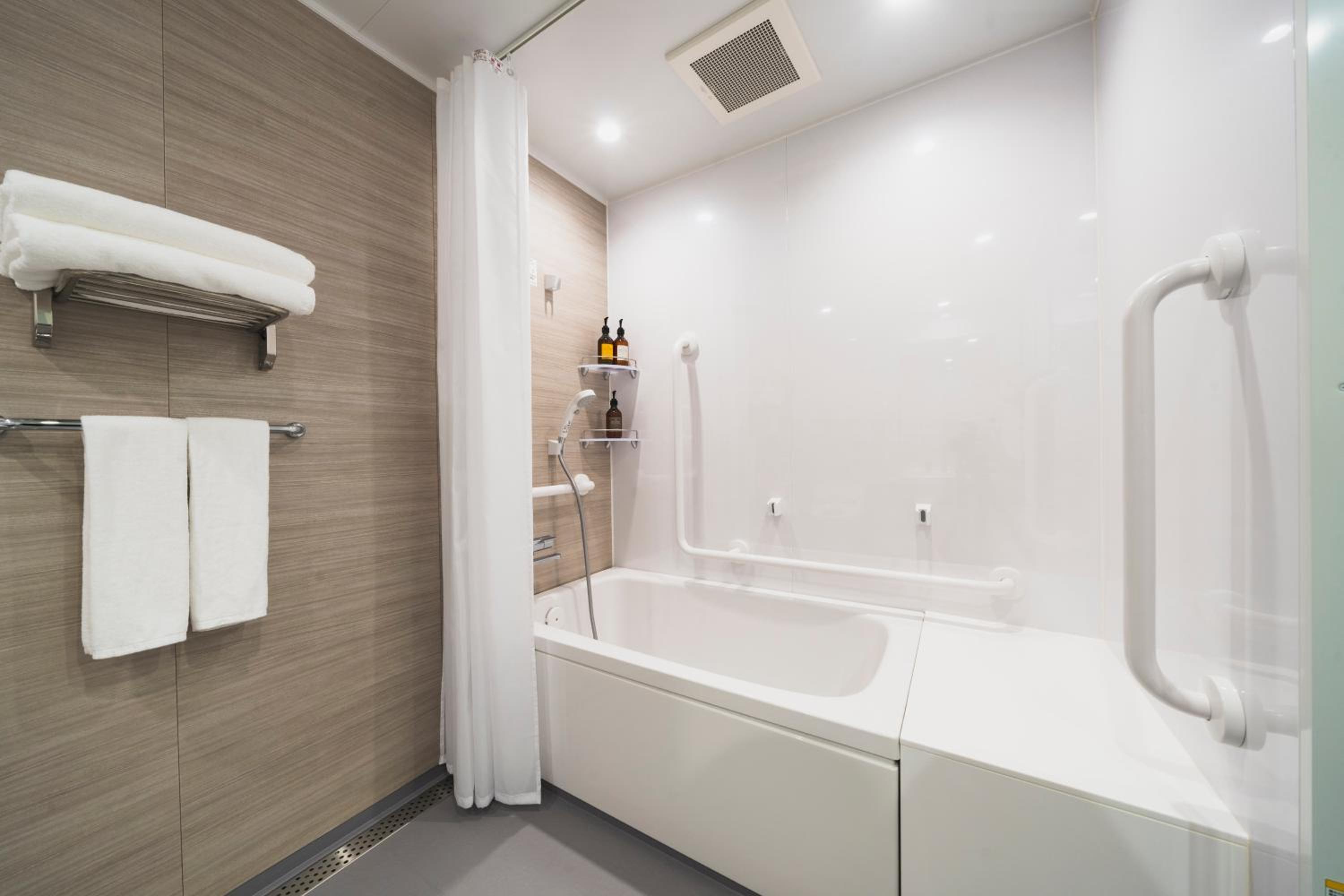 Universal Room - Non-Smoking - Photo 5