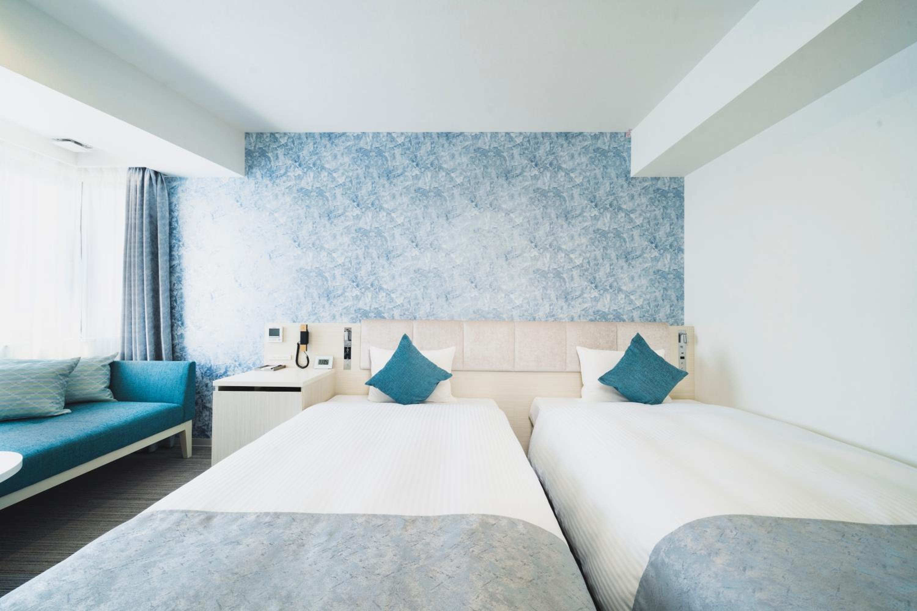 Twin Room - Photo 5