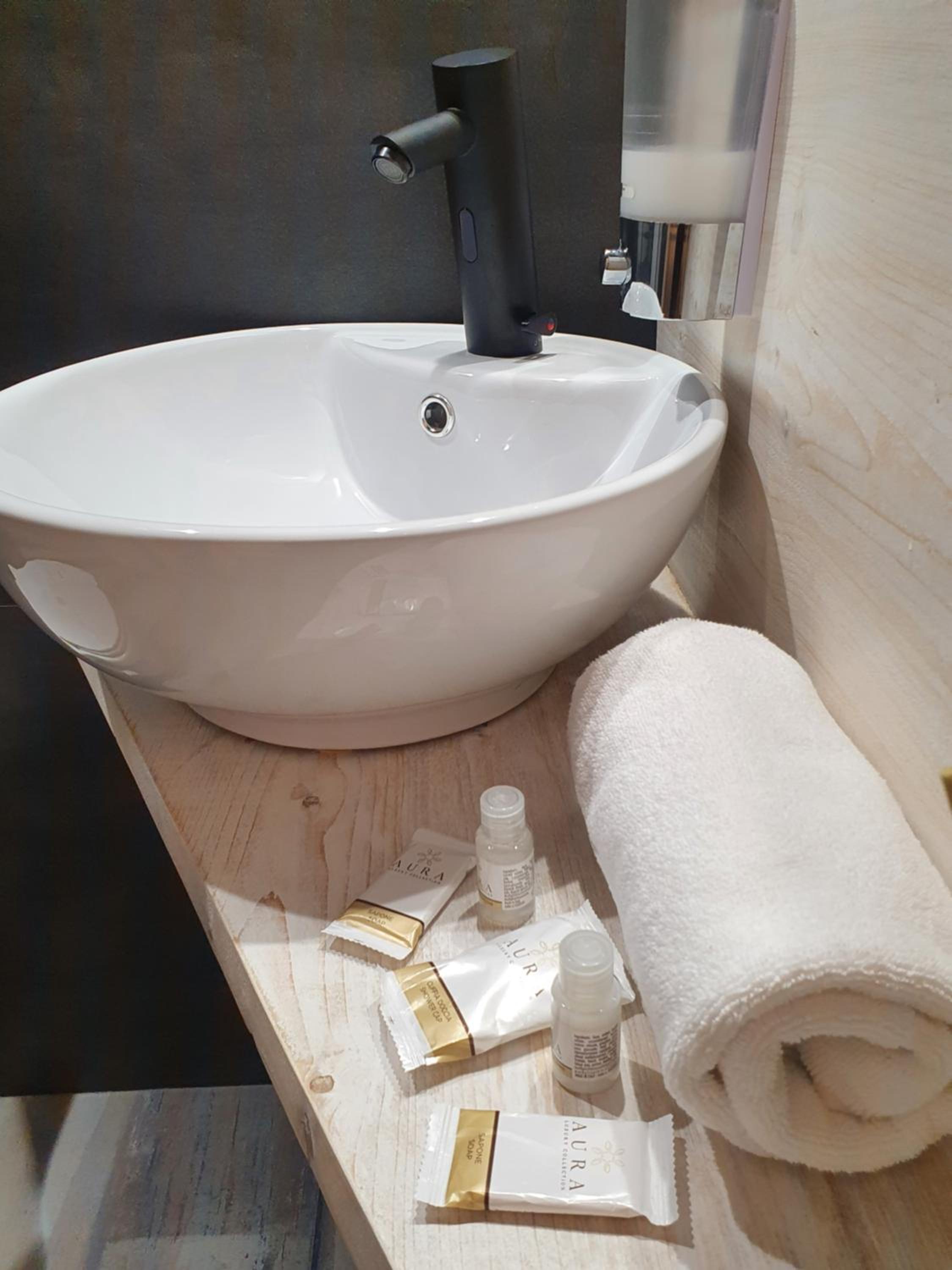 Triple Room with Bathroom - Photo 14