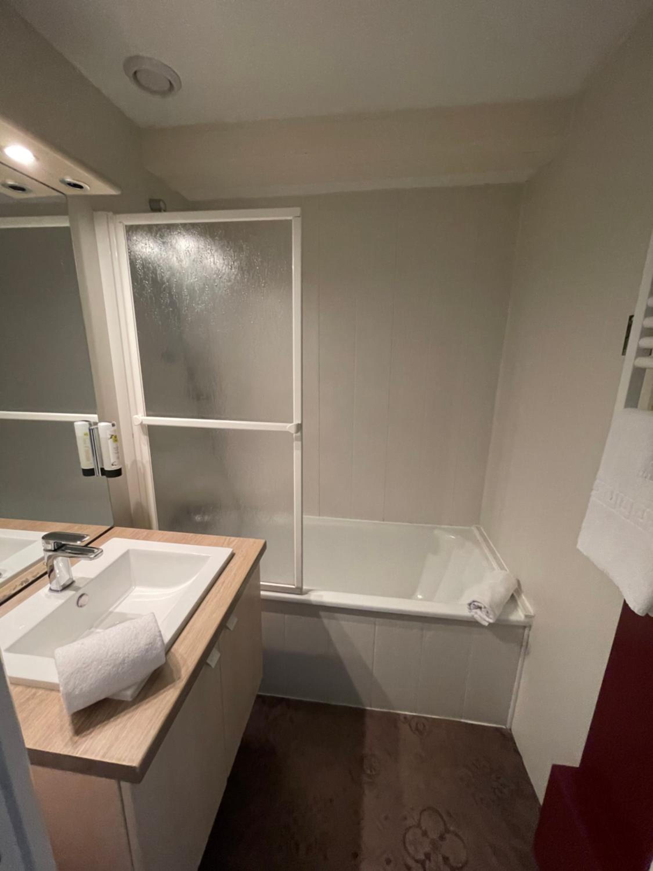 Single Room photo 3