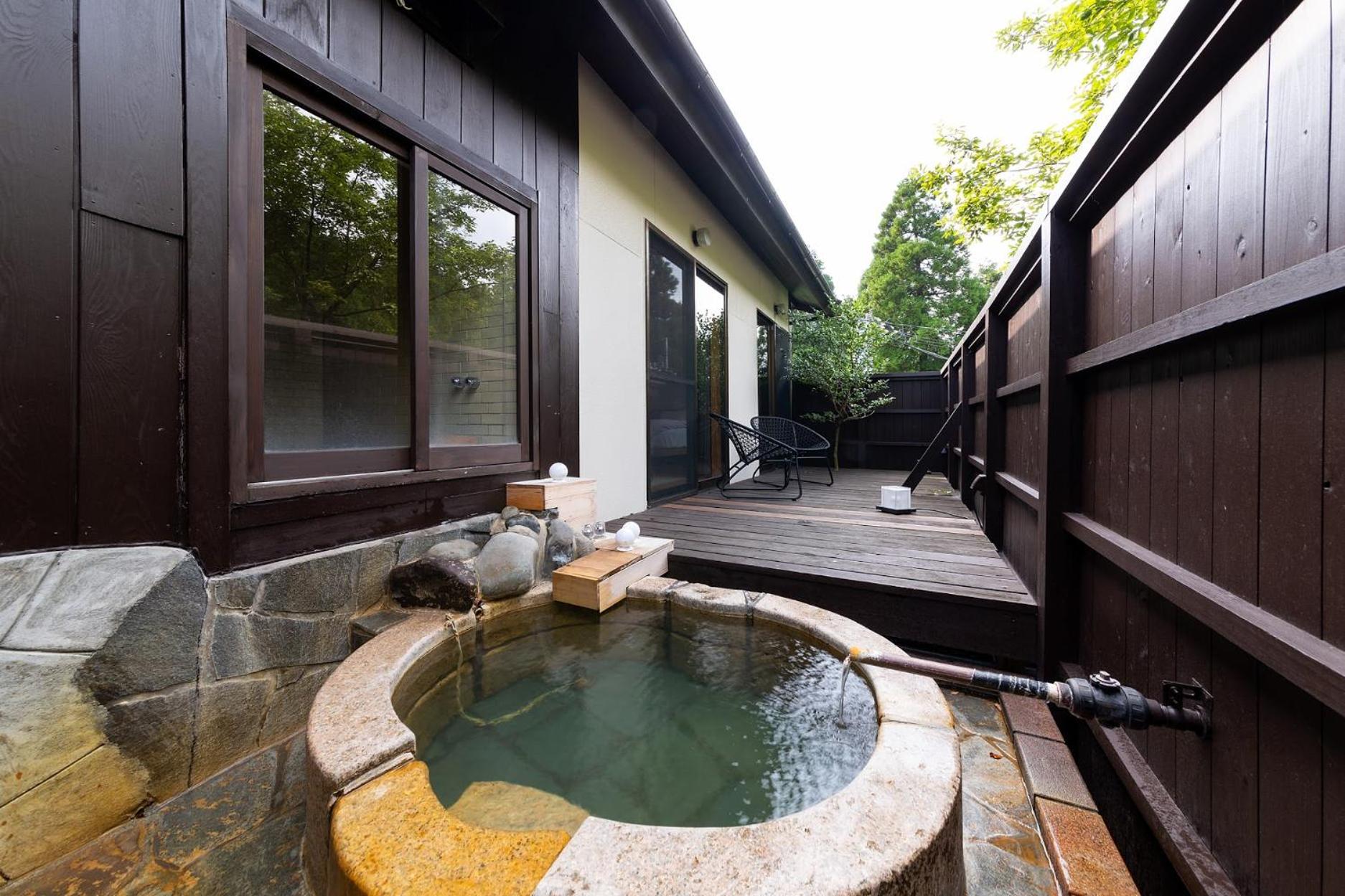 Twin Room with Tatami Area with Open-Air Bath and Indoor Bath (40㎡) - Photo 5