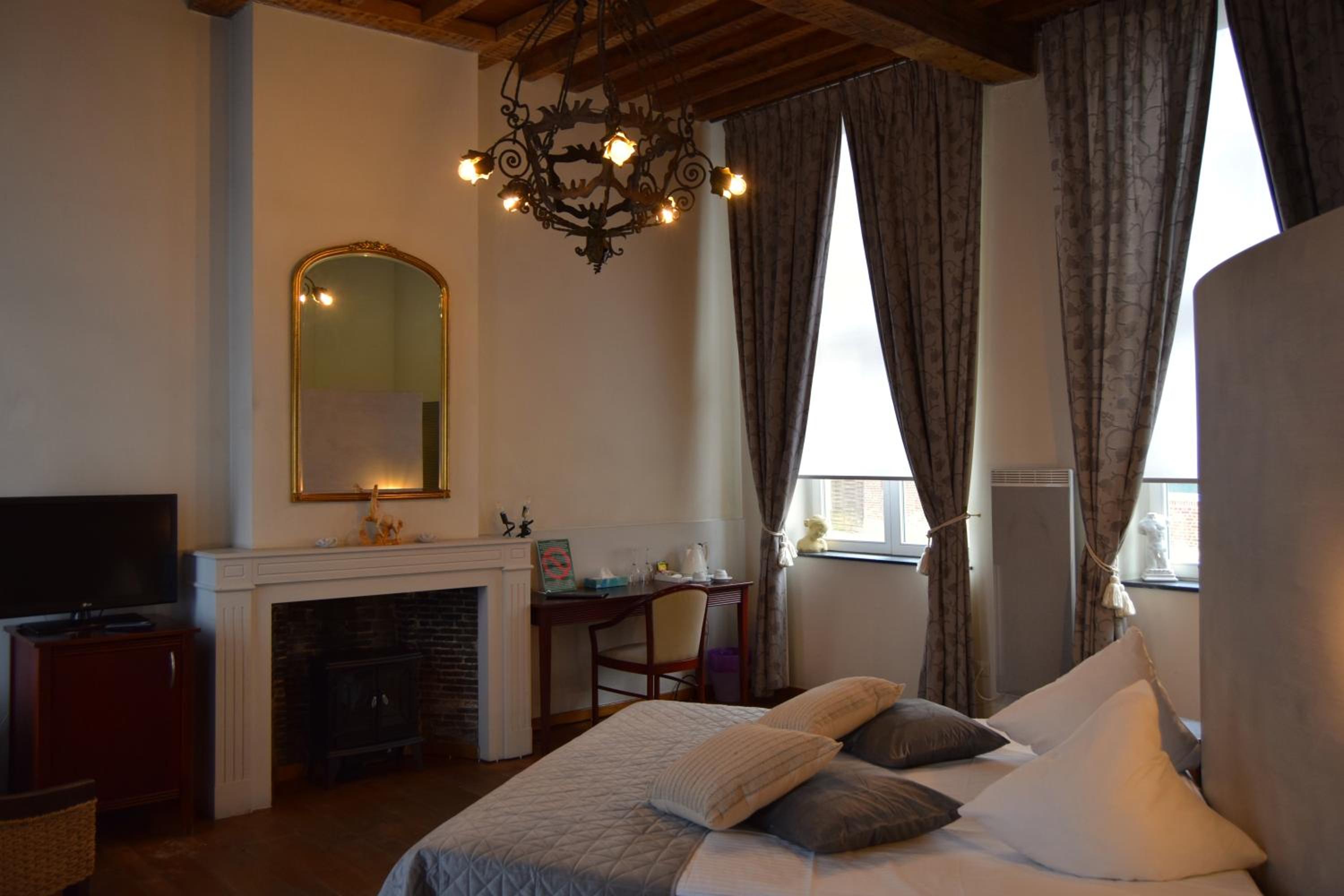 Suite - Photo 2