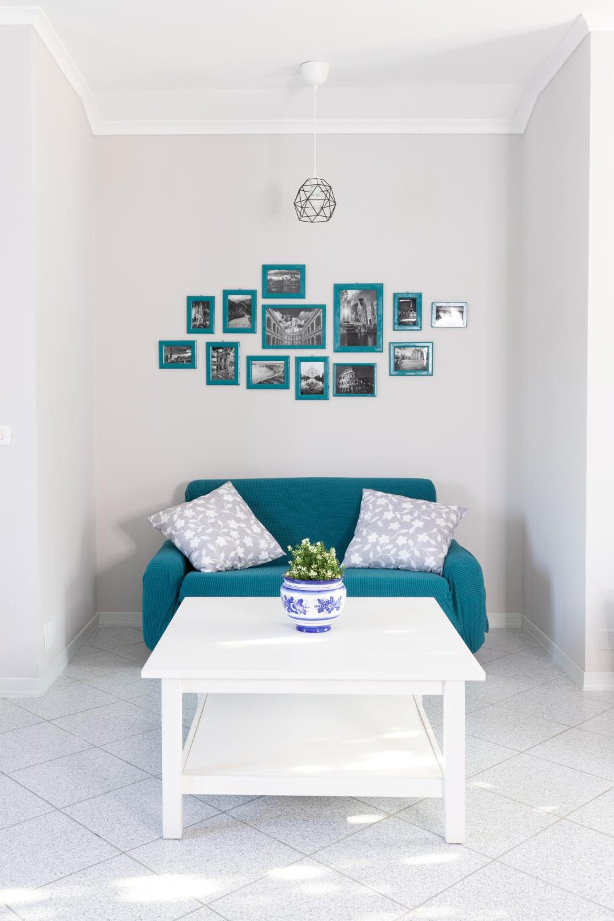 Two-Bedroom House - Photo 7