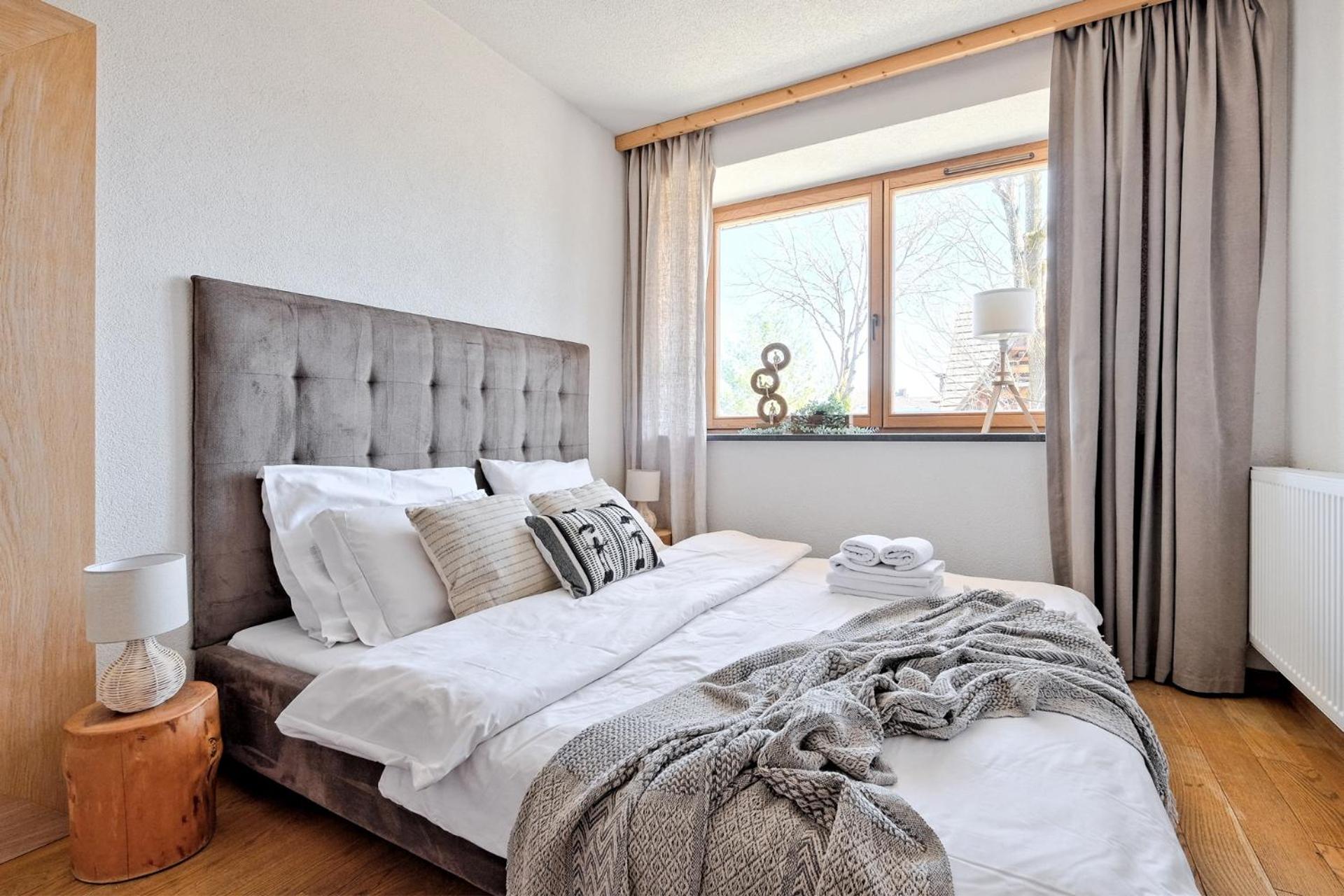 Apartment (4 Adults)