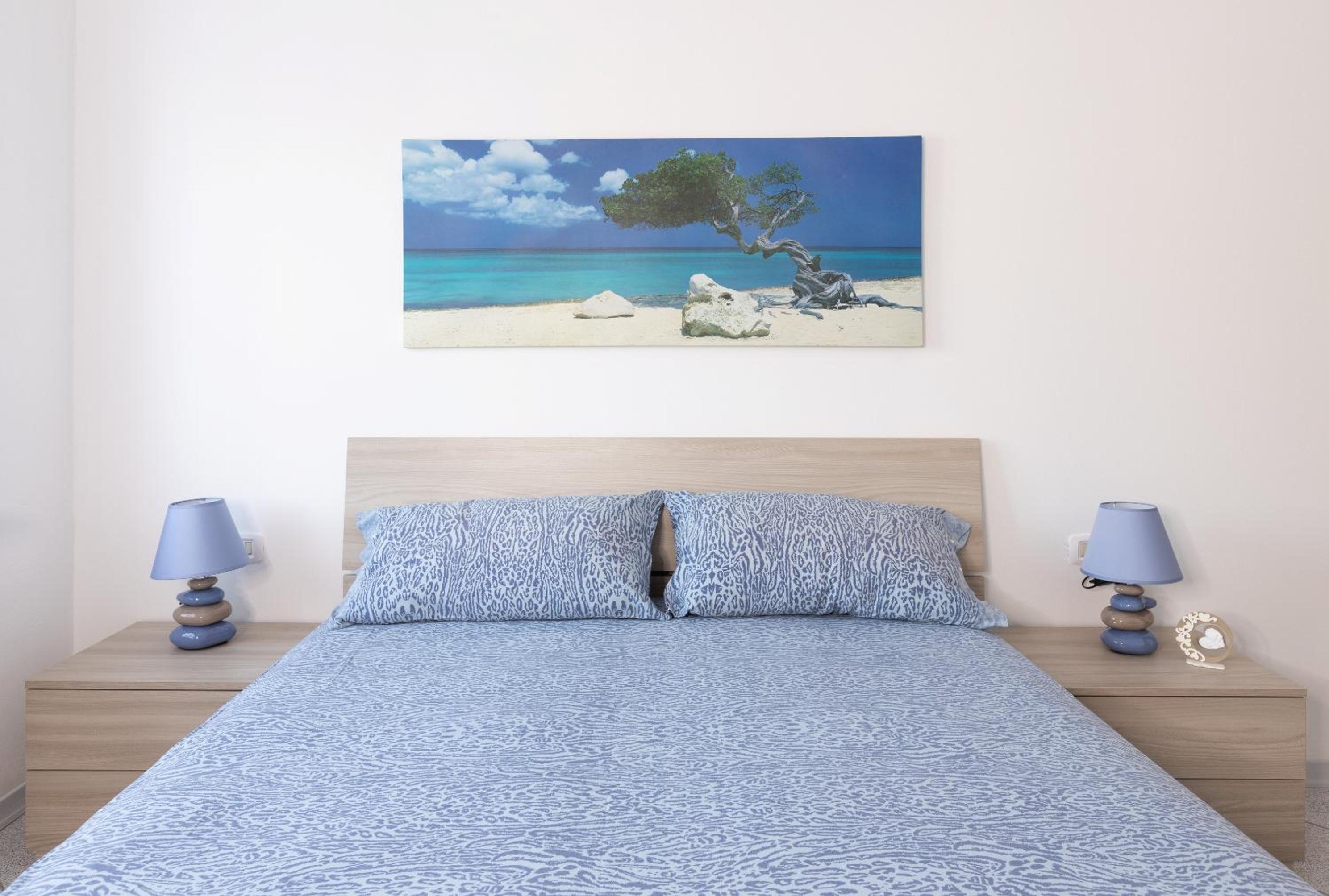 Two-Bedroom House - Photo 11