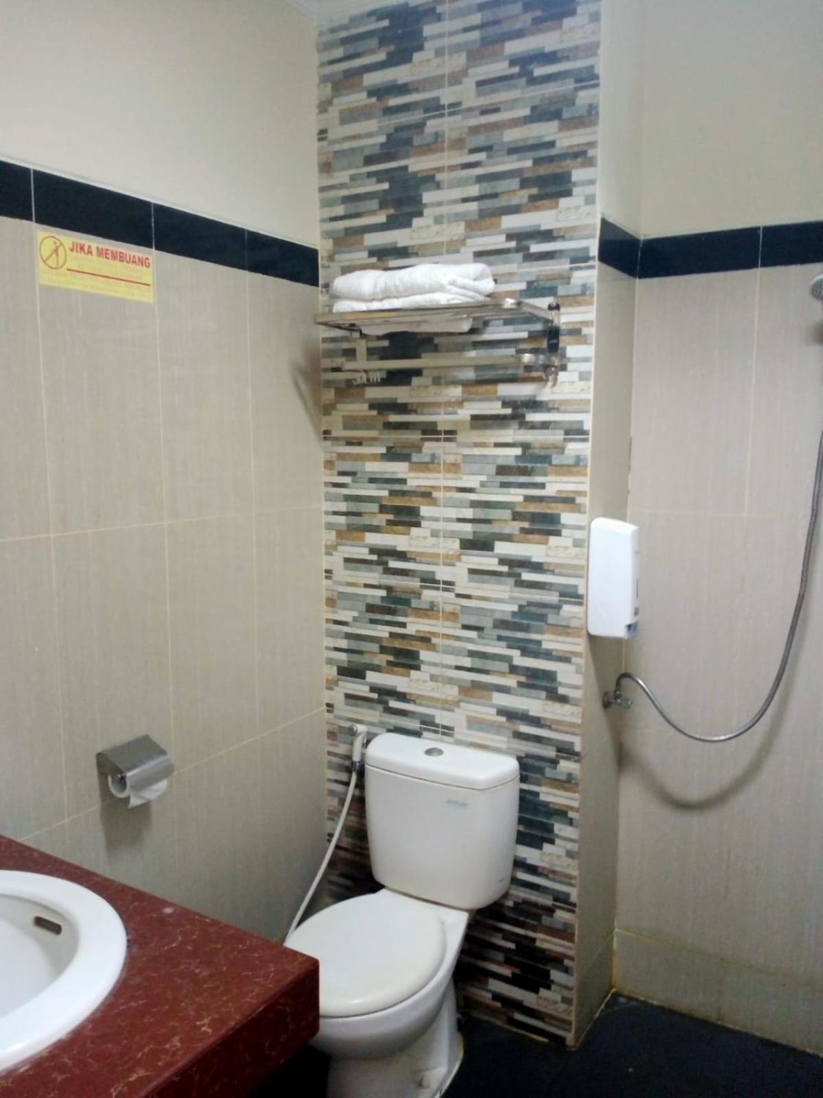 Twin Room - Photo 1