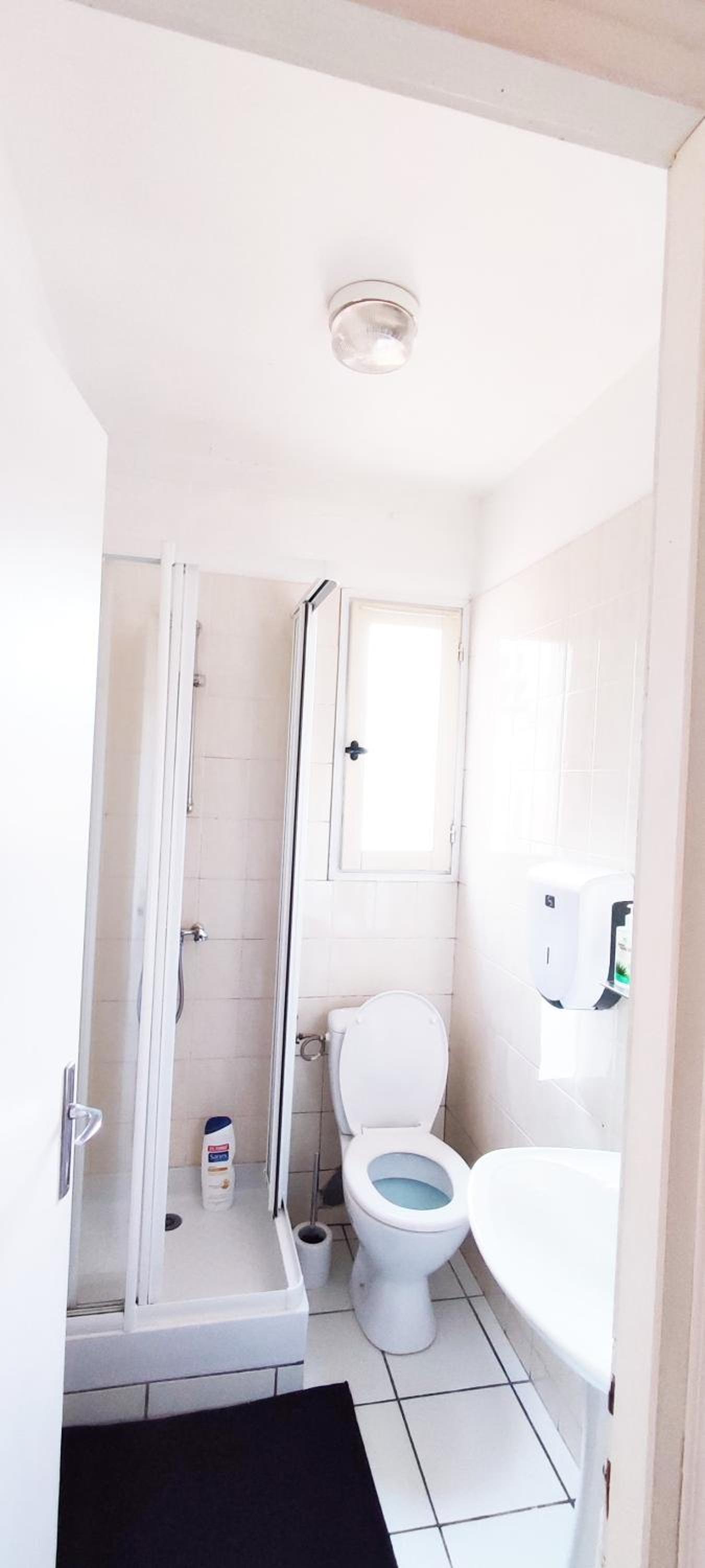 Budget Double Room photo 2
