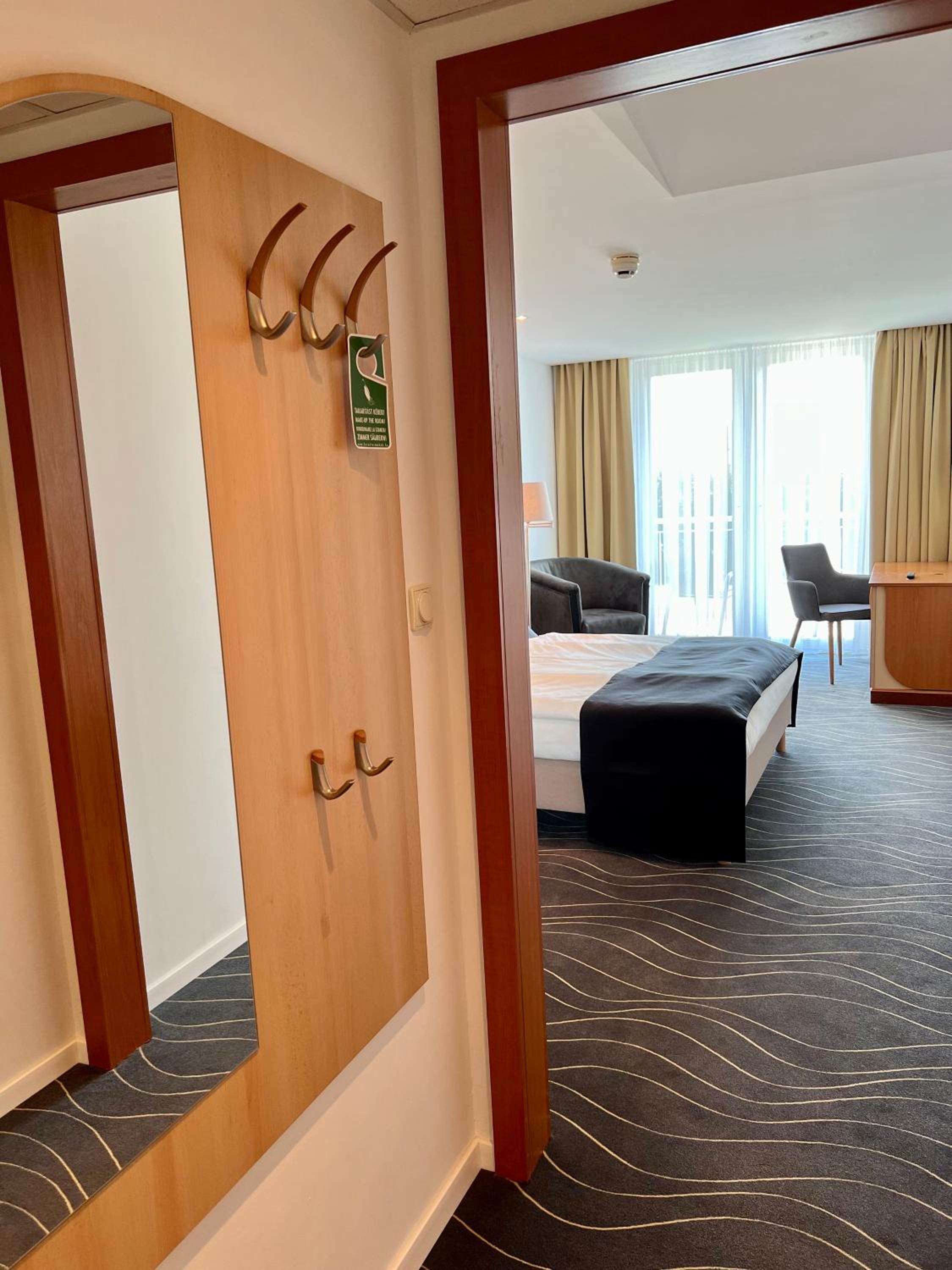 Double Room with Garden View - Photo 4