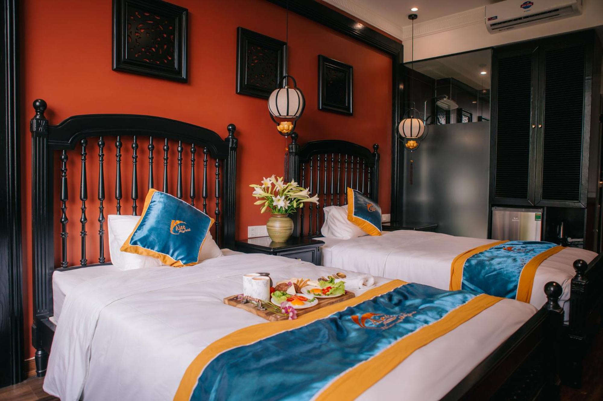 Twin Room With Private Bathroom - Photo 4