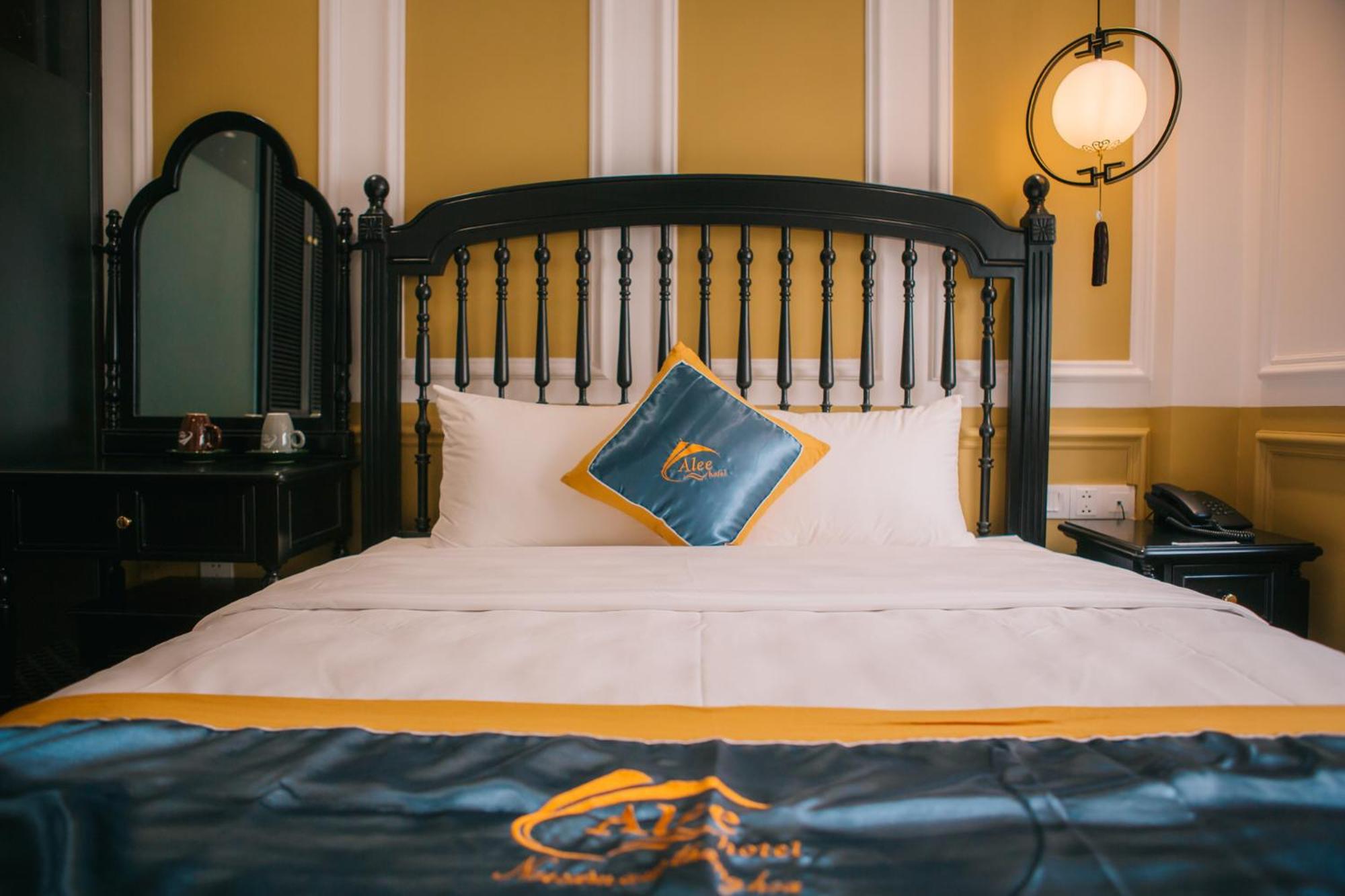 Deluxe Queen Room - Photo 7