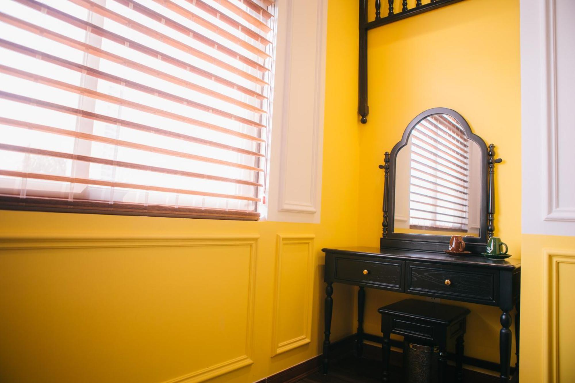 Twin Room With Private Bathroom - Photo 2