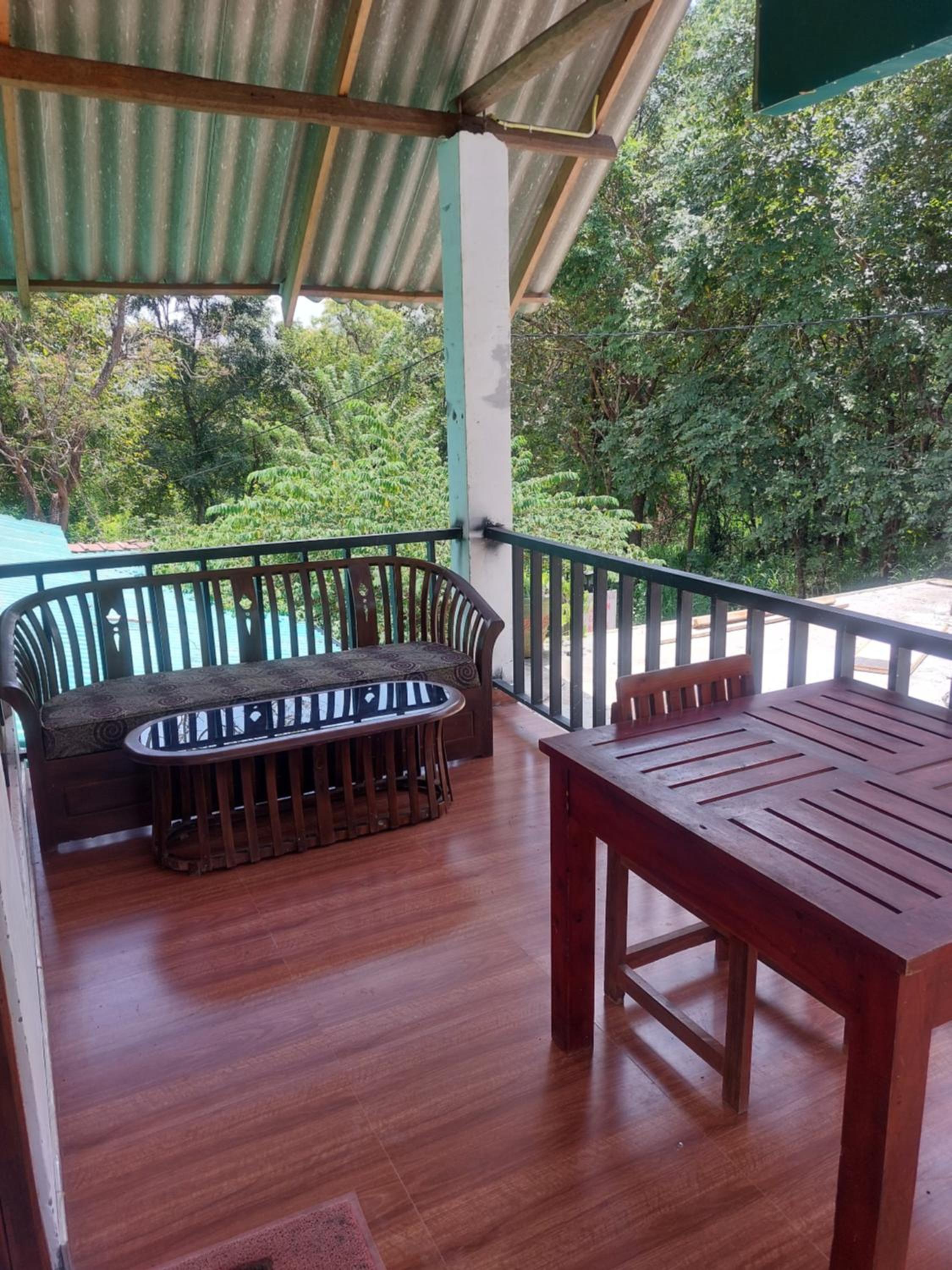Family Room with Balcony photo 2