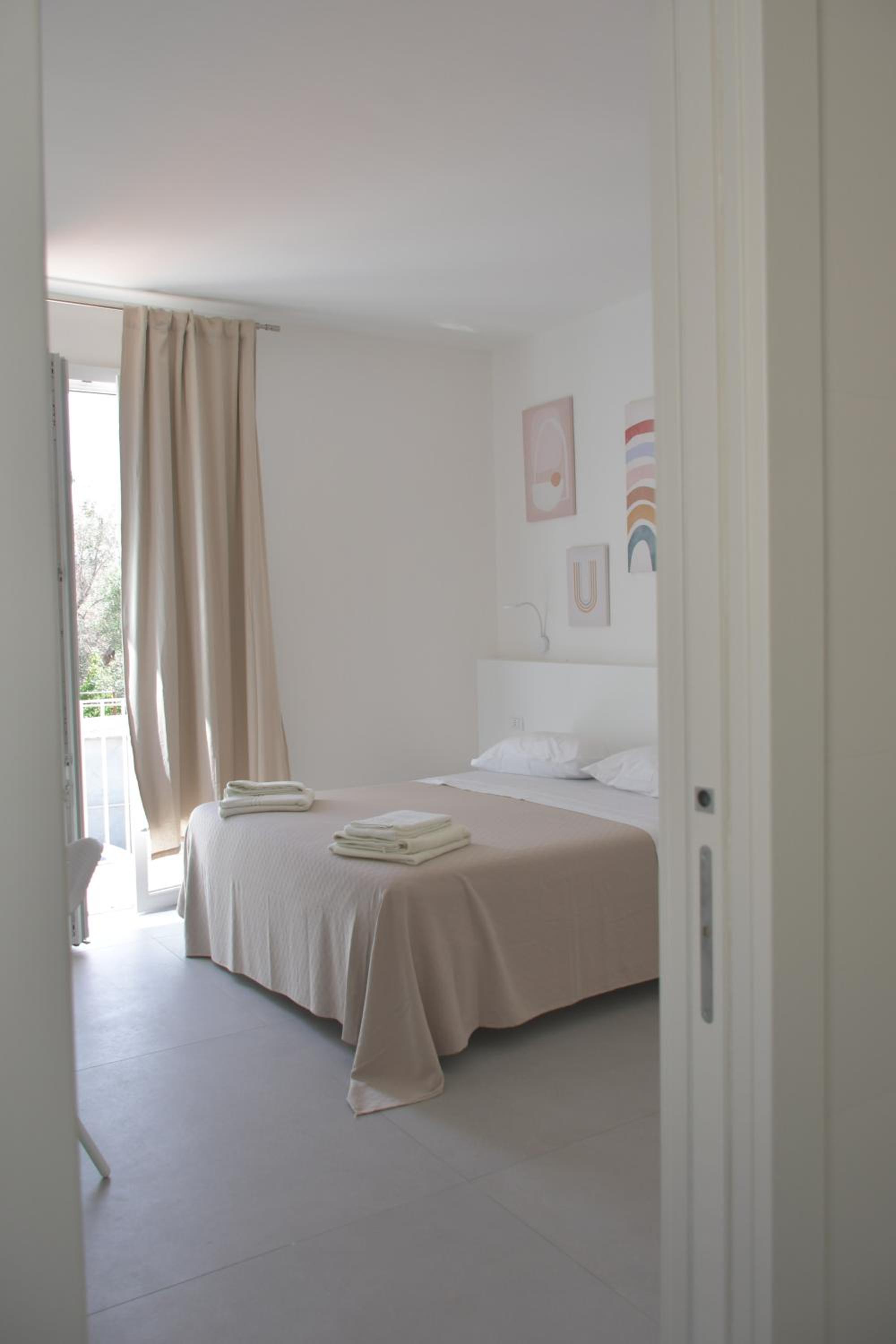 Double Room with Balcony - Photo 1