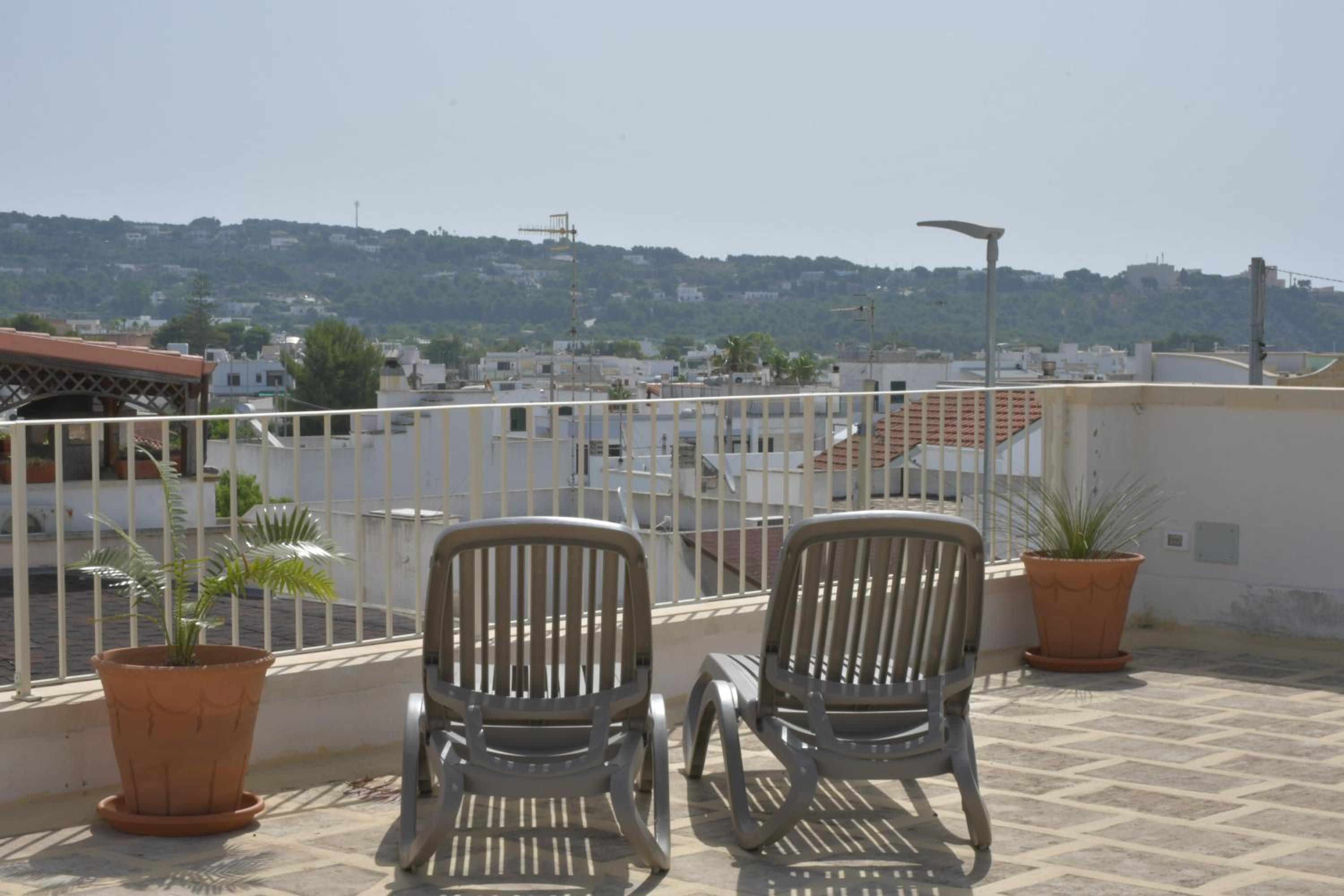 Family Room with Terrace - Photo 9