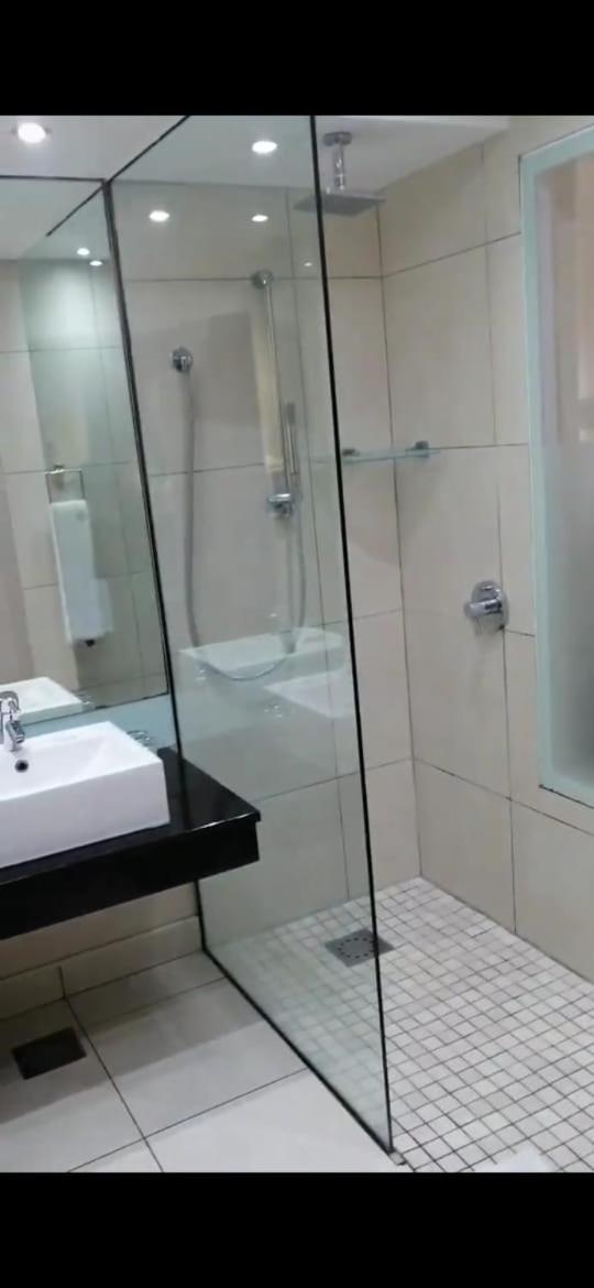 Twin Room - Photo 3