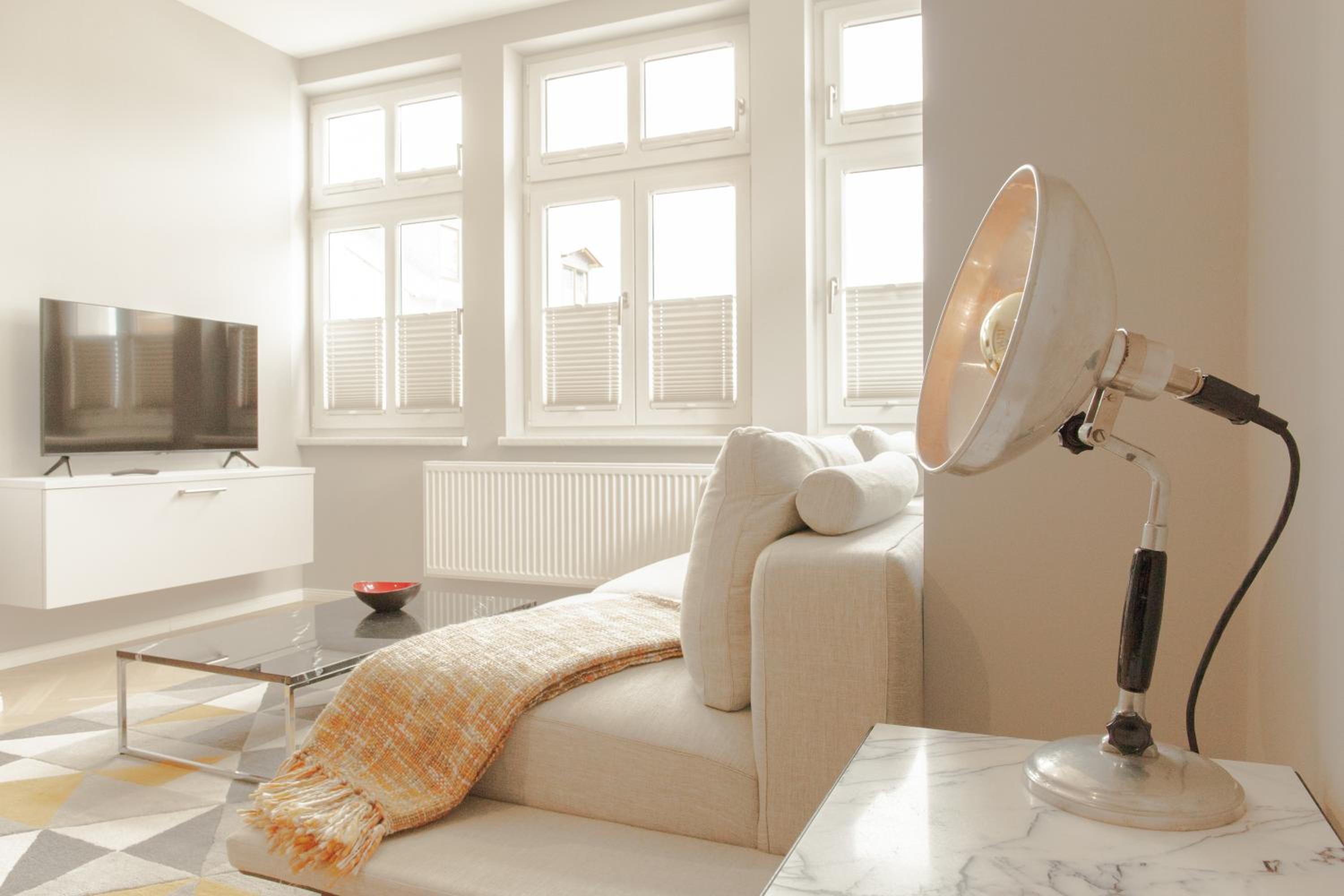 Deluxe Two-Bedroom Apartment with Terrace - 6 - Photo 1