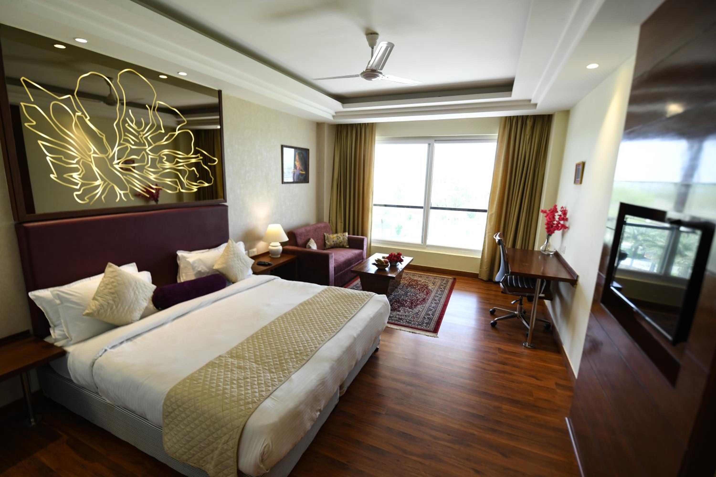 Deluxe Room - 15% off on session of Spa,  10% off on Food & Beverage services, 10% off on Access to Club - Photo 4