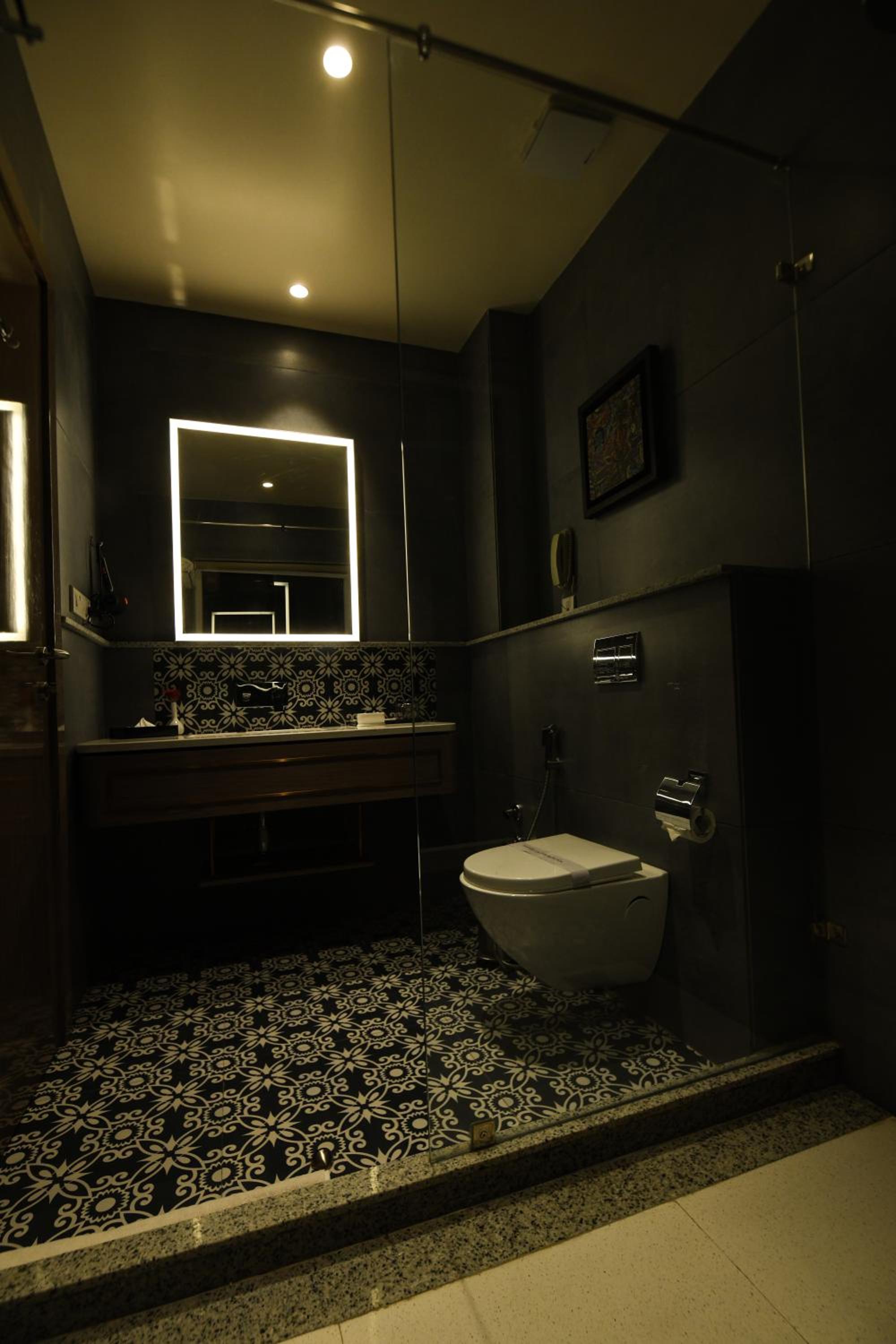 Deluxe Room - 15% off on session of Spa,  10% off on Food & Beverage services, 10% off on Access to Club - Photo 8