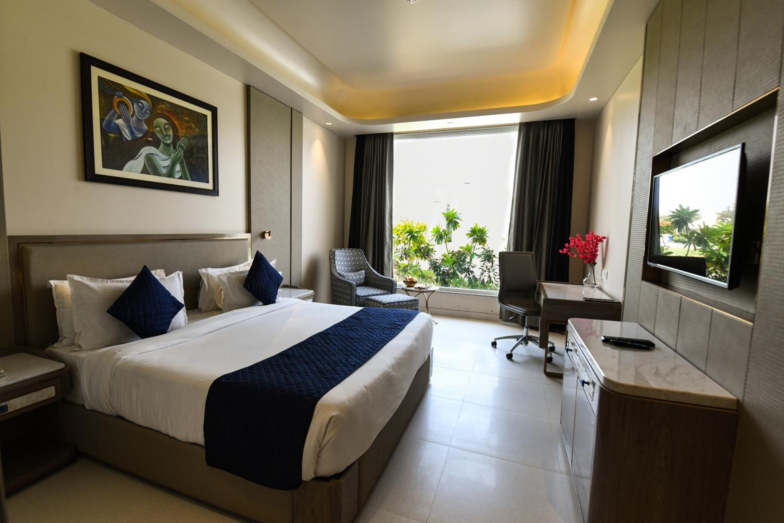 Deluxe Room - 15% off on session of Spa,  10% off on Food & Beverage services, 10% off on Access to Club - Photo 1