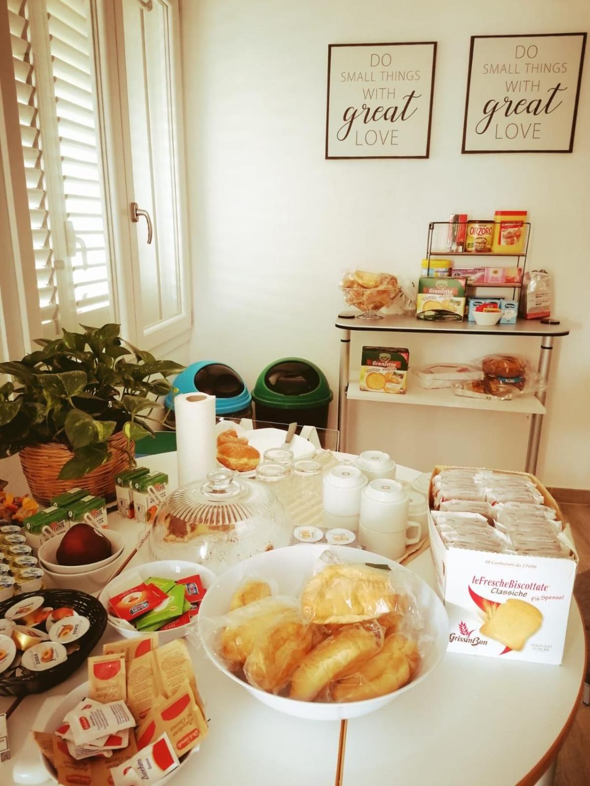 Deluxe King Room - Photo 5