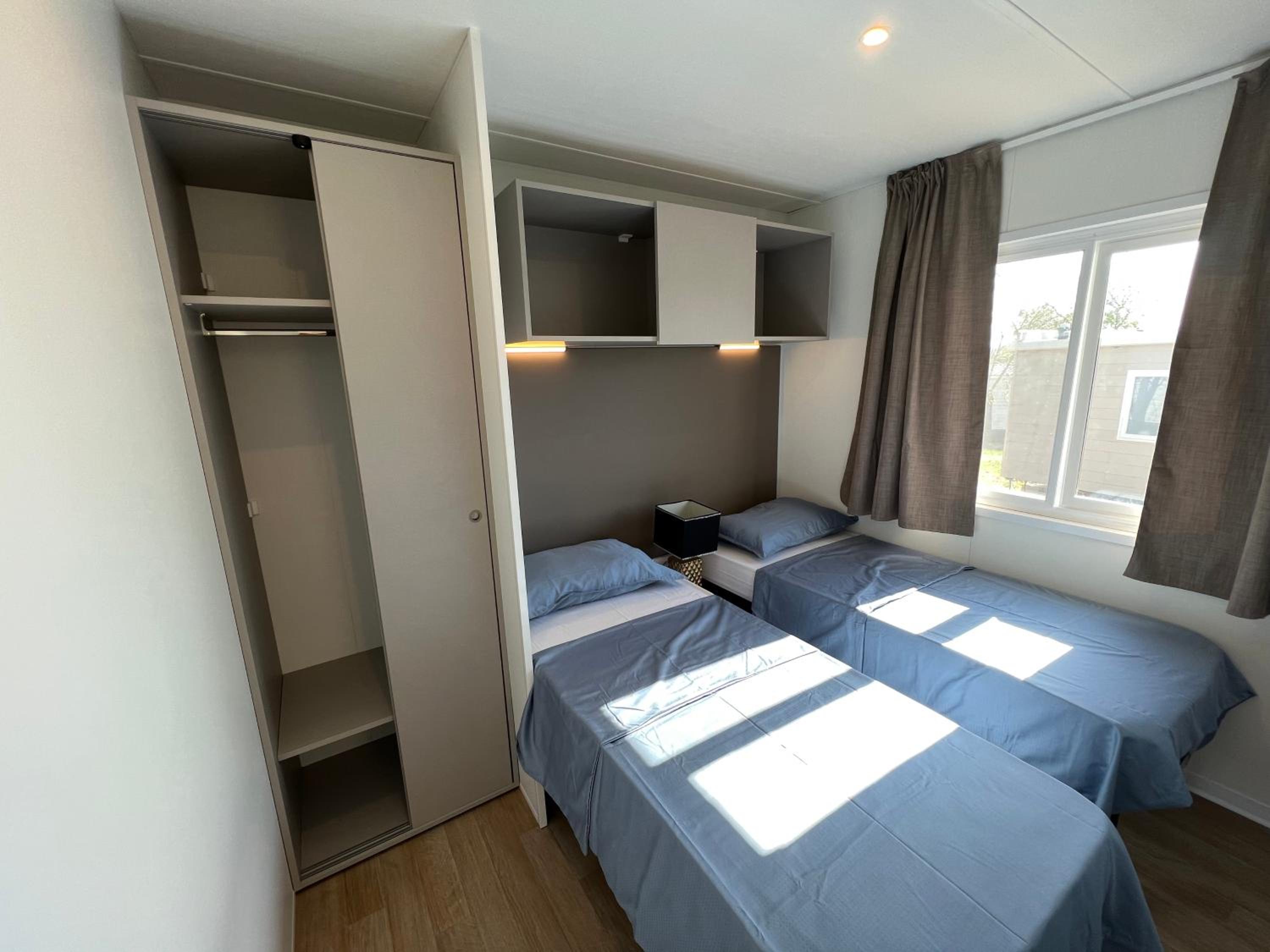 Standard Two-Bedroom Mobile Home photo 3