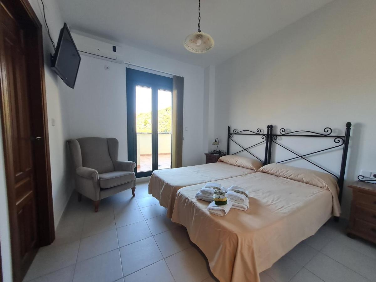 Twin Room with Terrace photo 2