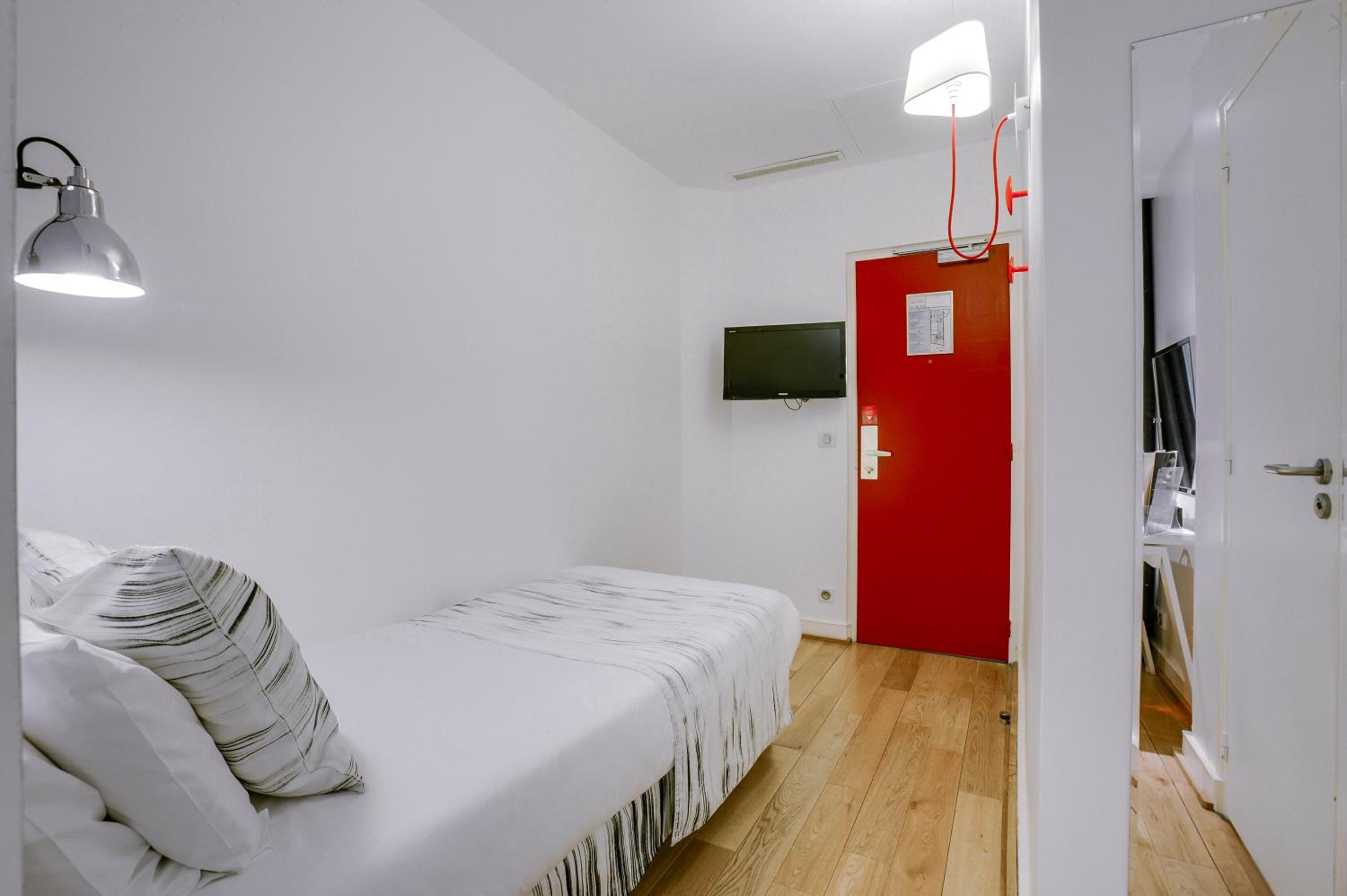 Single Room photo 3