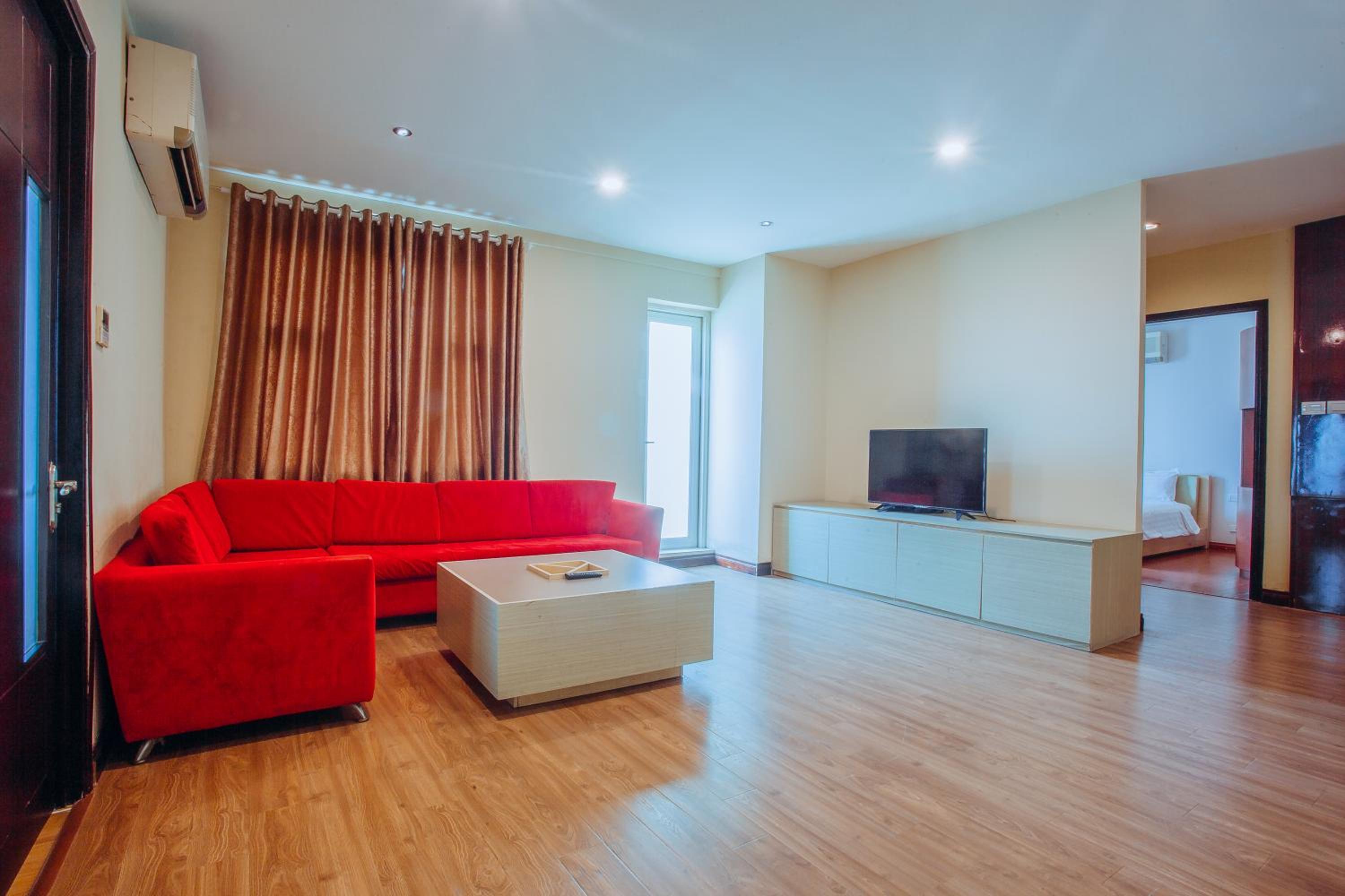 One-Bedroom Apartment - Photo 7