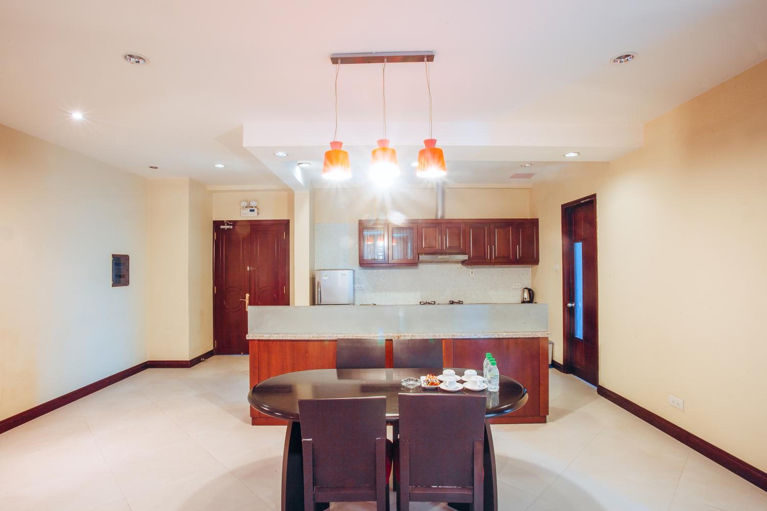 One-Bedroom Apartment - Photo 8