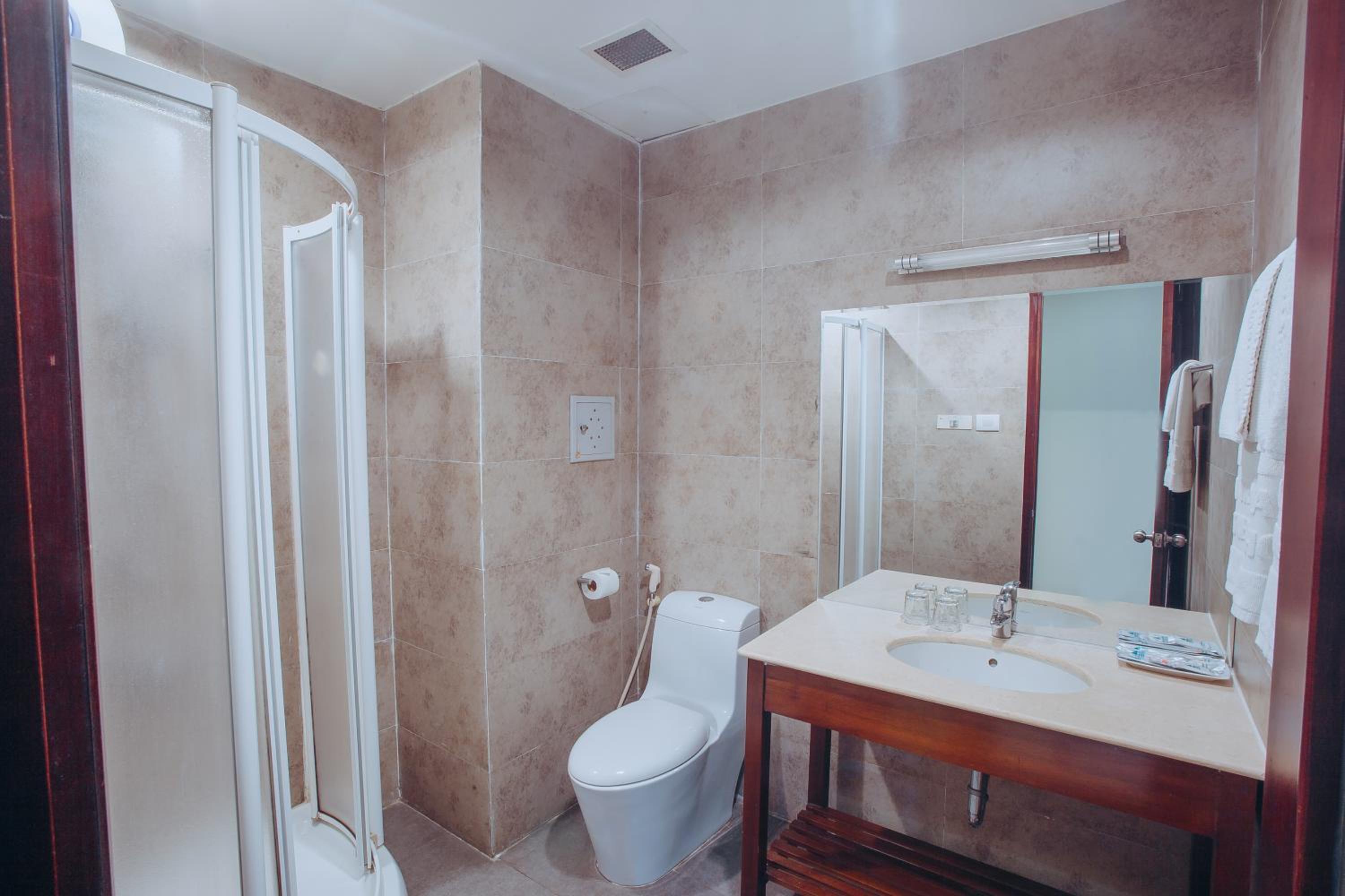 One-Bedroom Apartment - Photo 6