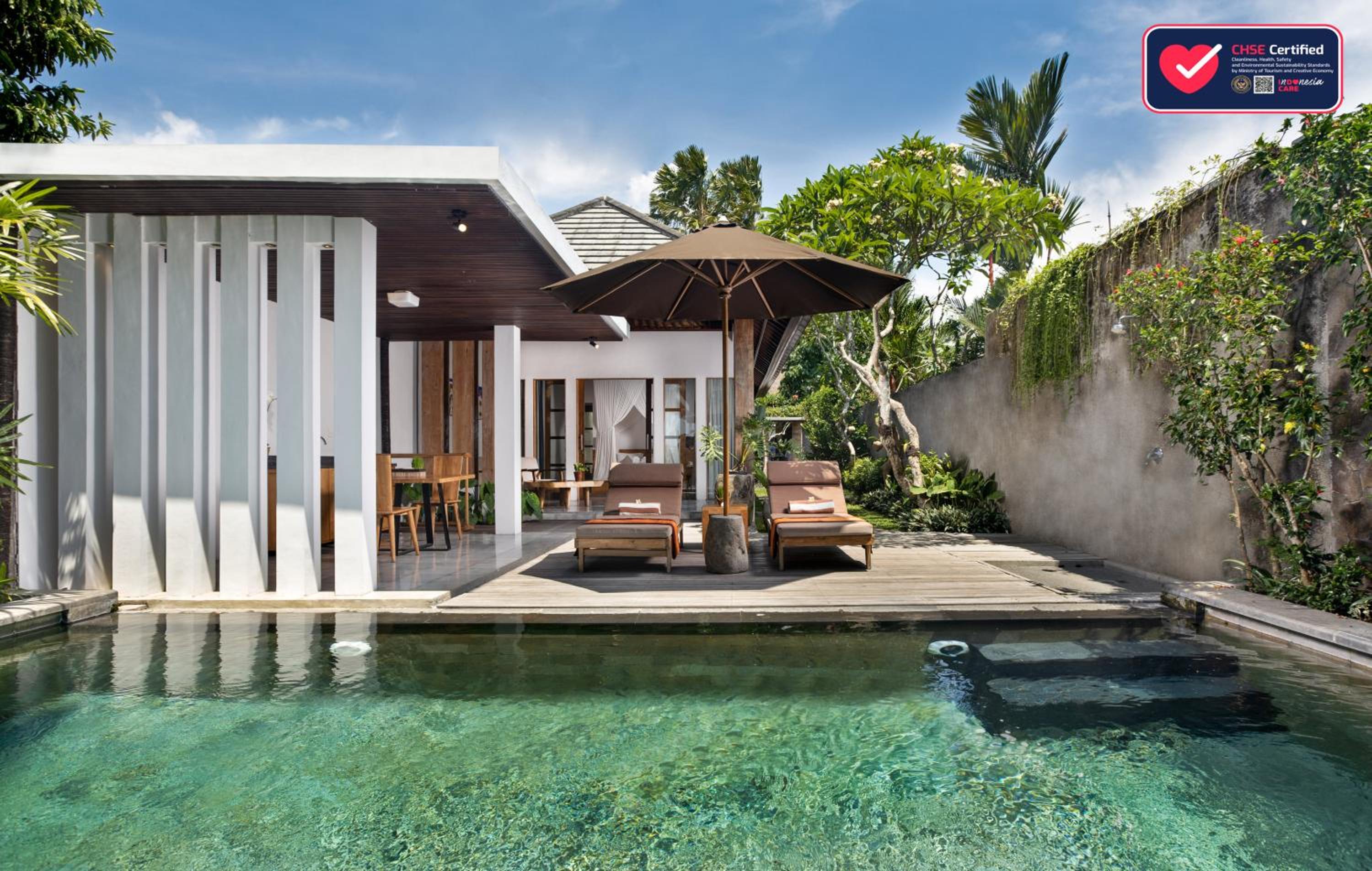 Luxury One-Bedroom Villa with Private Pool photo 3