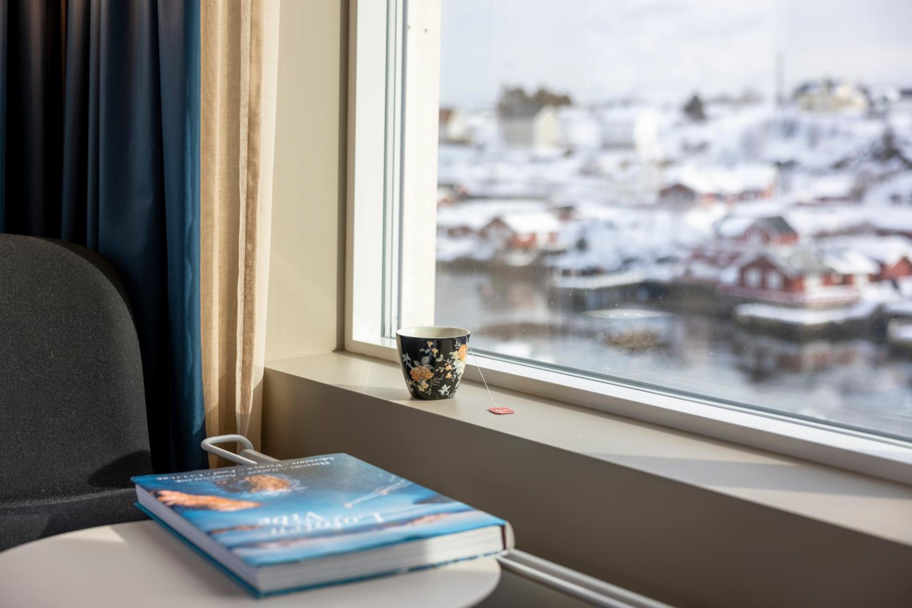 Double or Twin Room with Harbor View - Photo 3