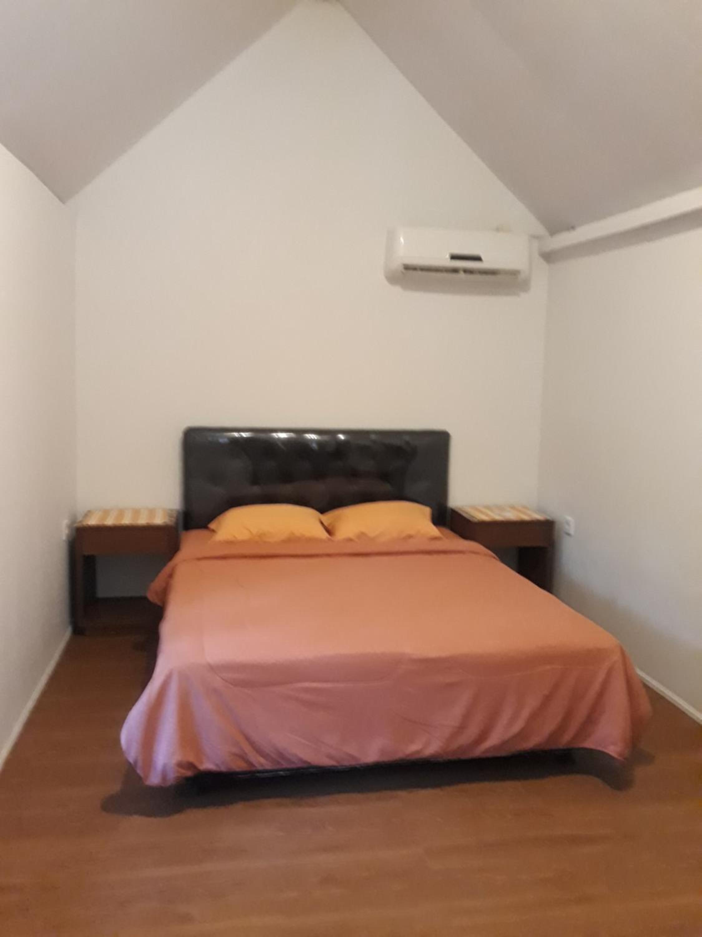 One-Bedroom Cottage
