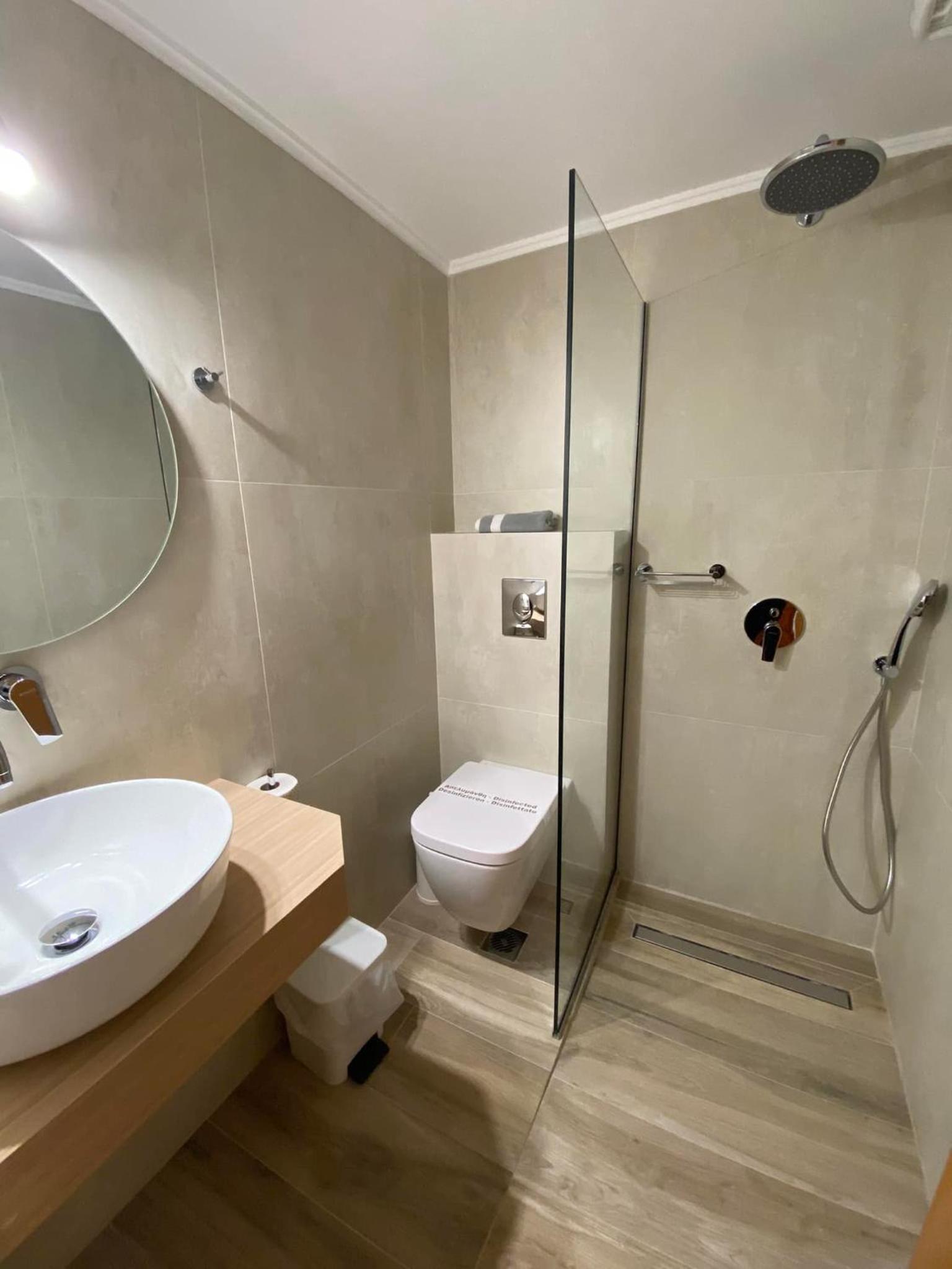 Deluxe Double Room - Photo 24