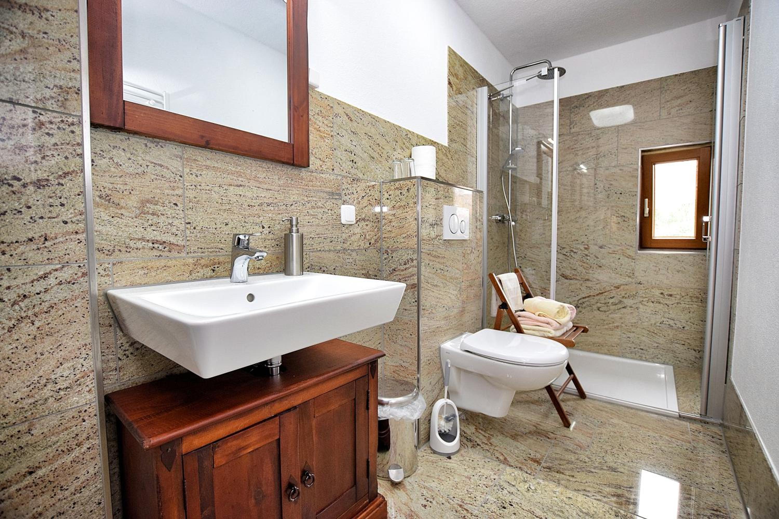 Standard Double Room - Photo 3