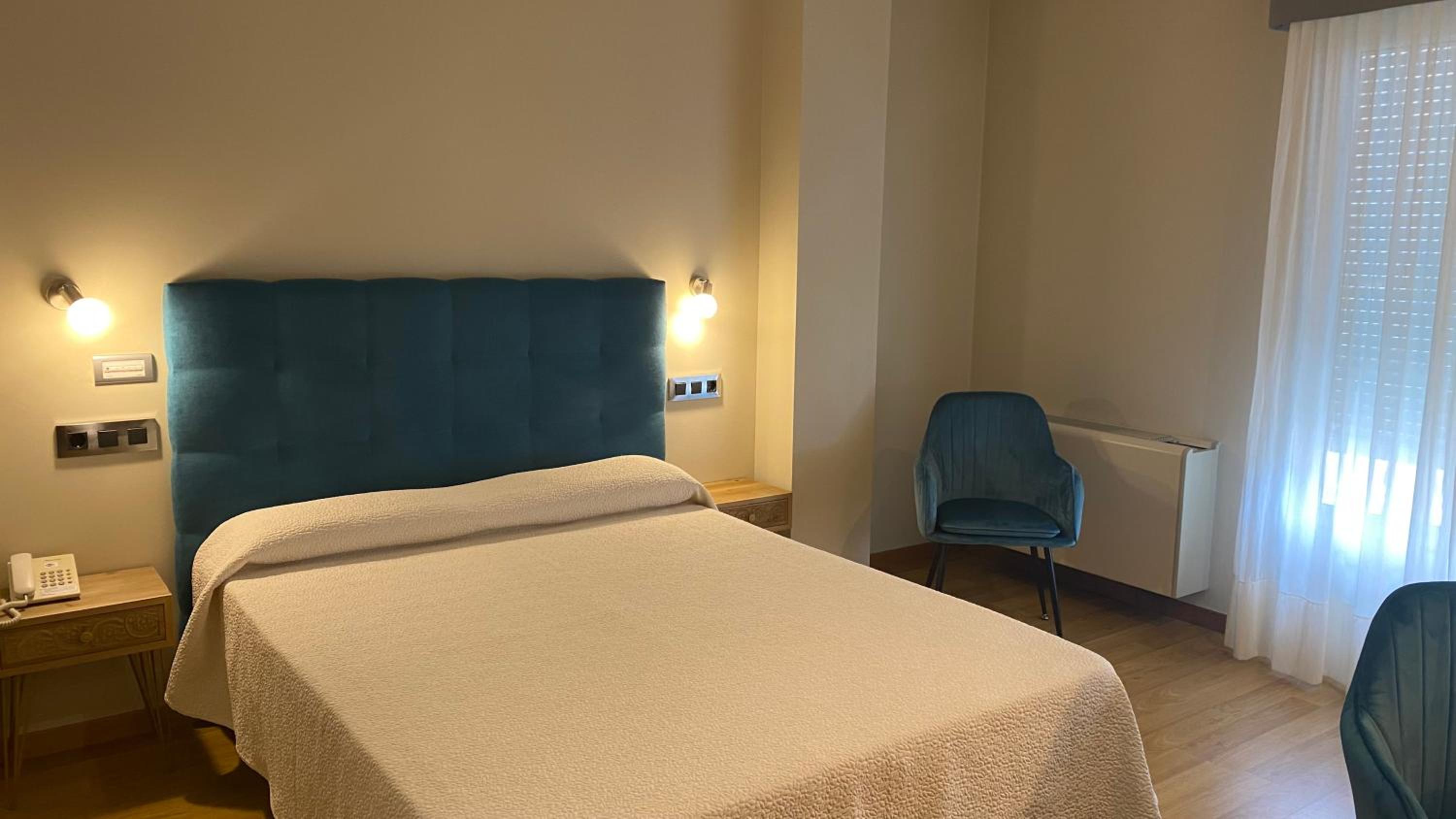 Double or Twin Room photo 3