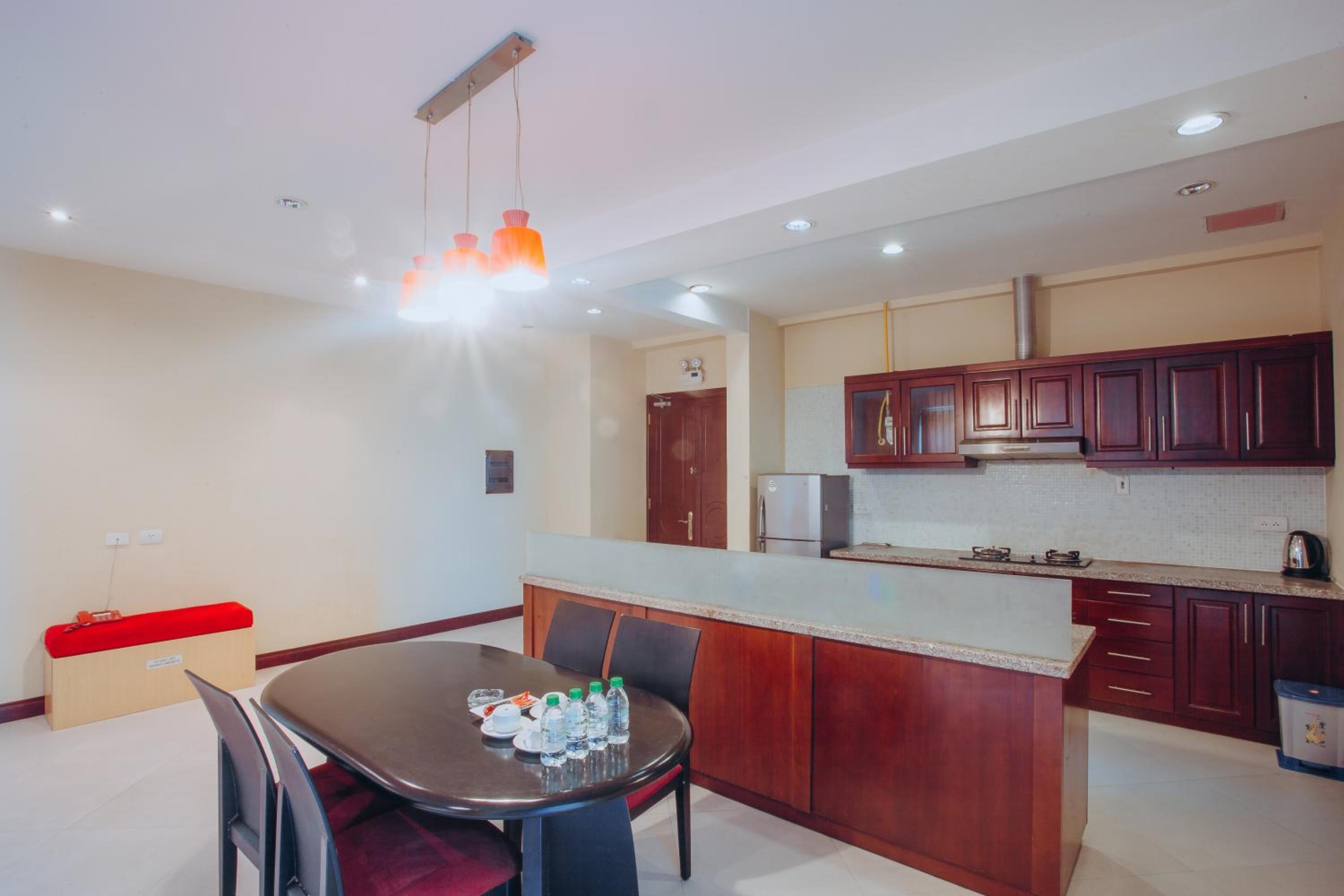 One-Bedroom Apartment - Photo 4