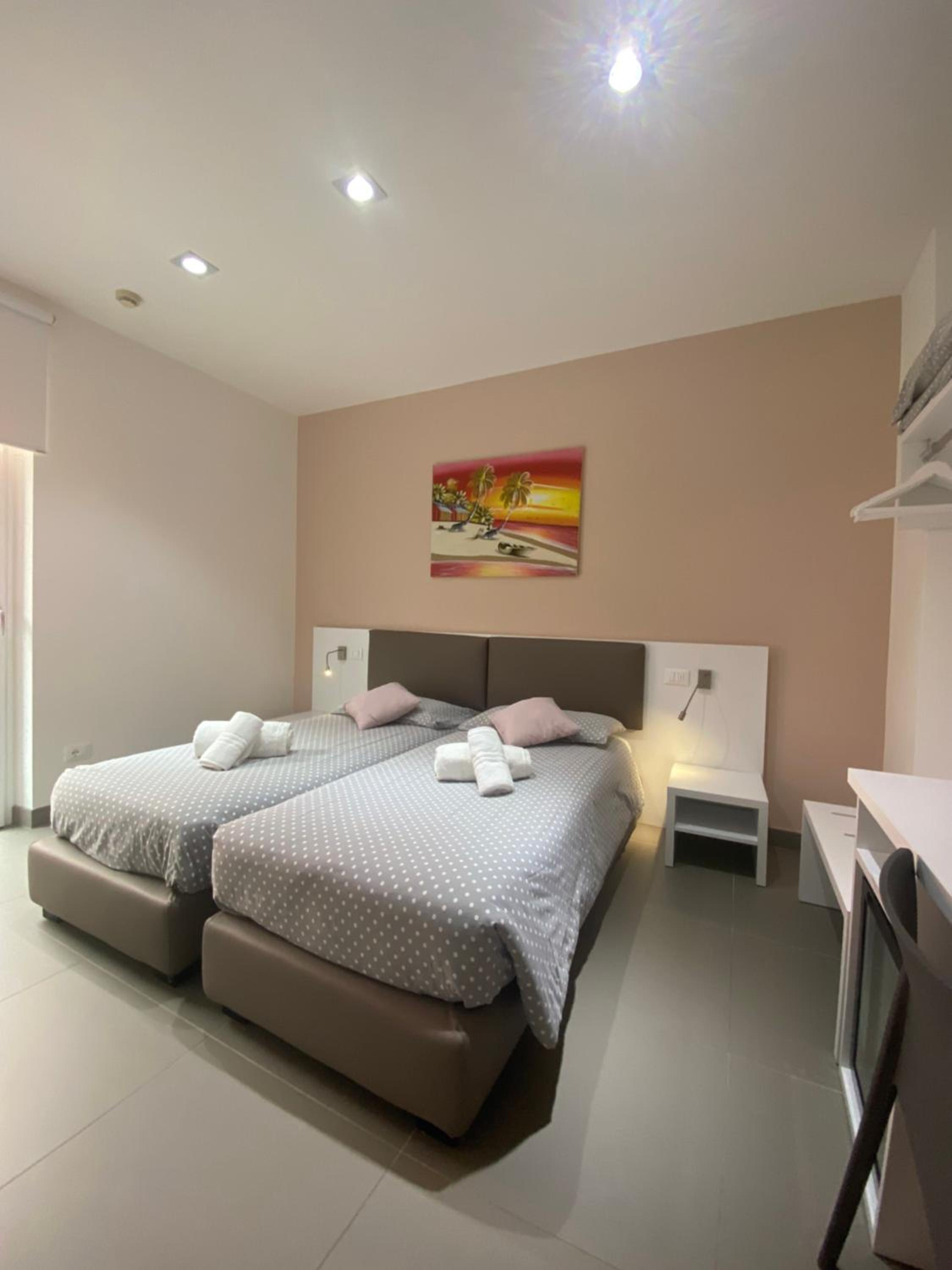 Superior Twin Room with Balcony photo 2