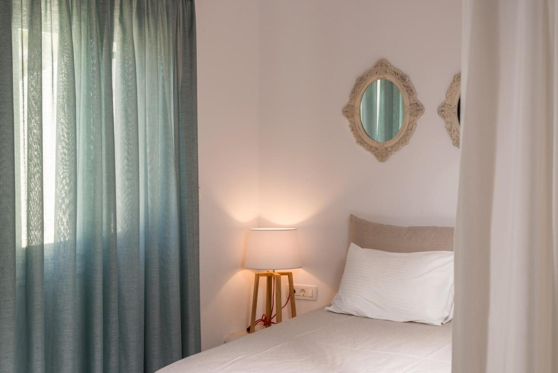 Superior Triple Room with Garden View - Photo 1