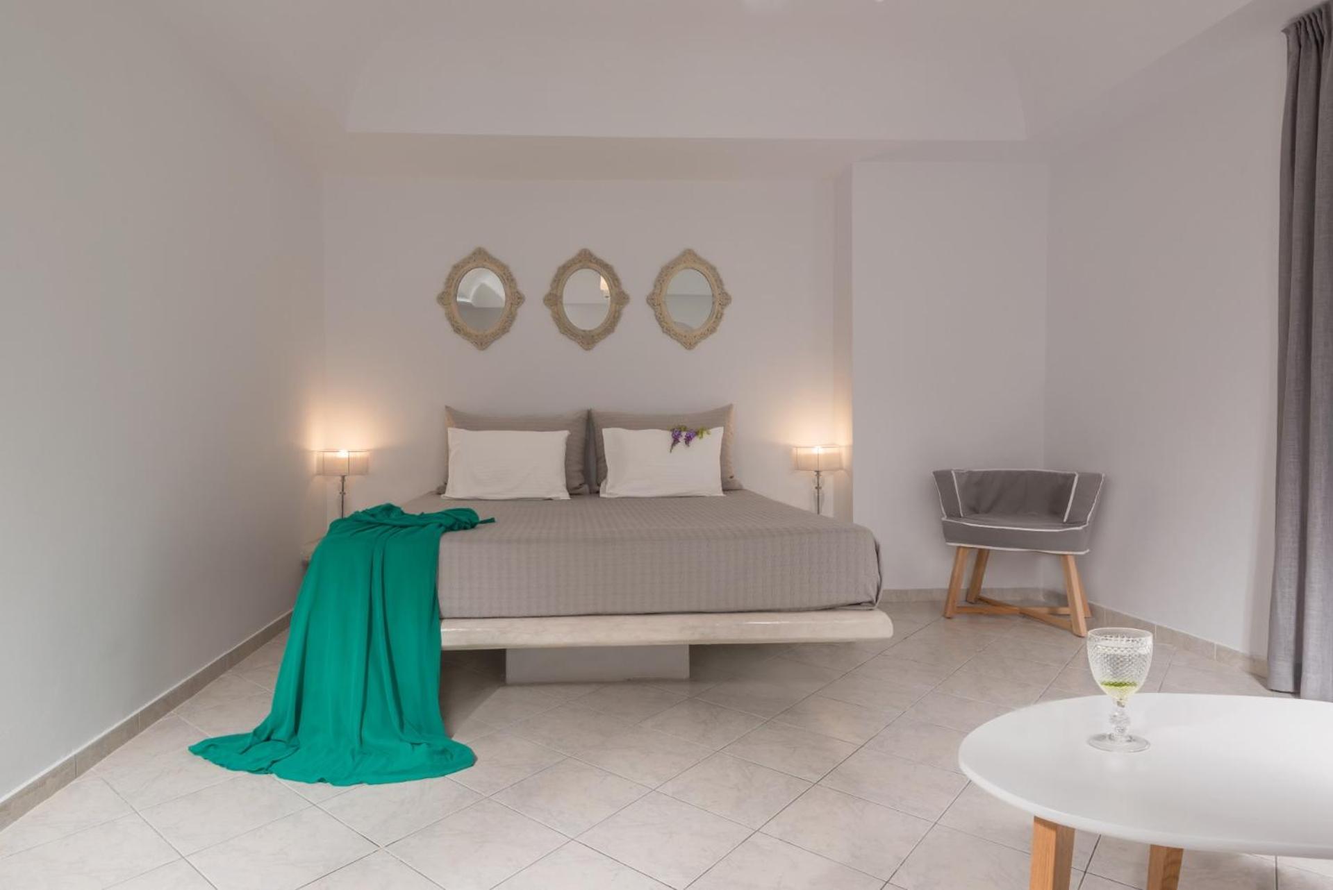 Deluxe Triple Room with Outdoor Jetted Tub - Photo 7