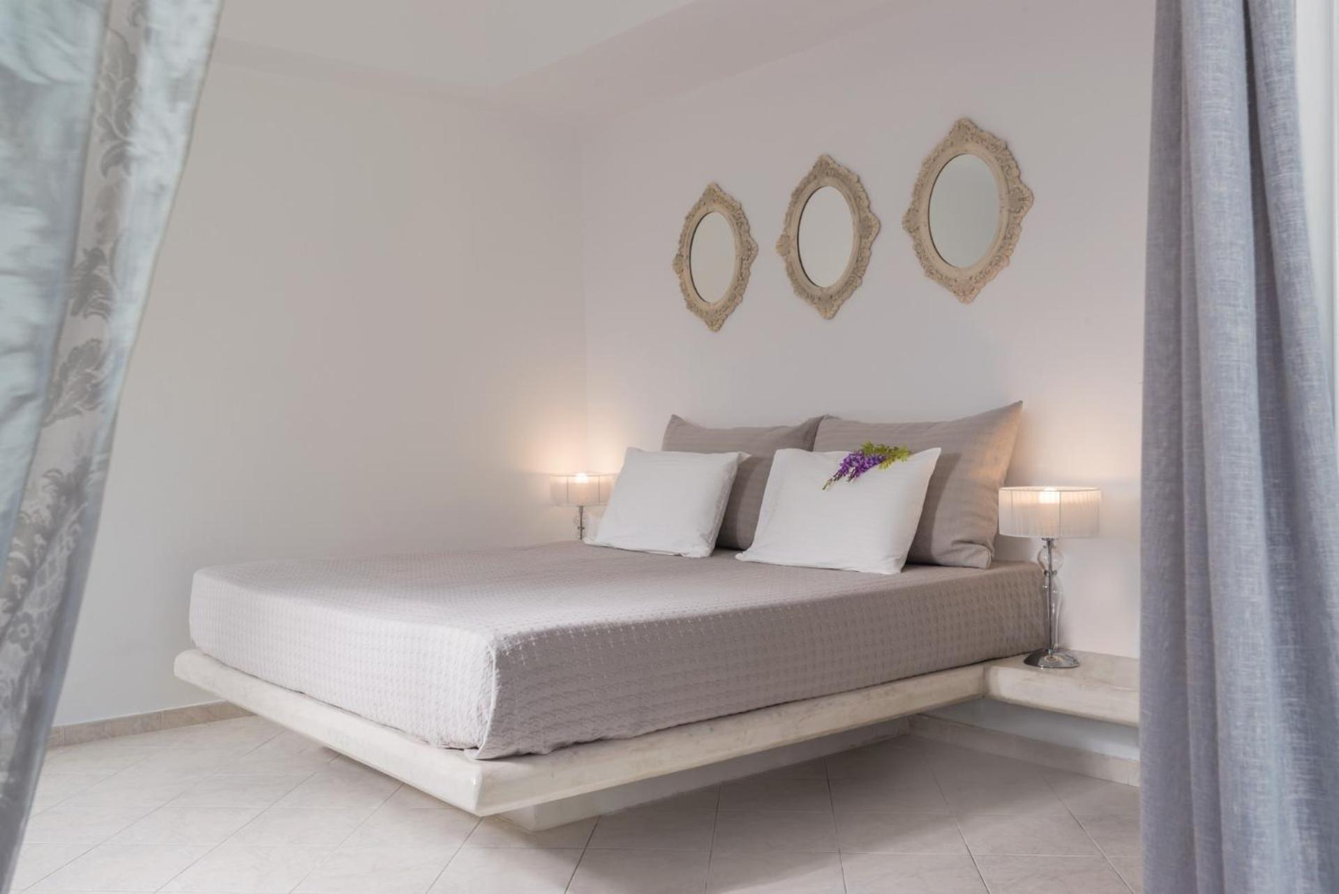 Deluxe Triple Room with Outdoor Jetted Tub - Photo 1