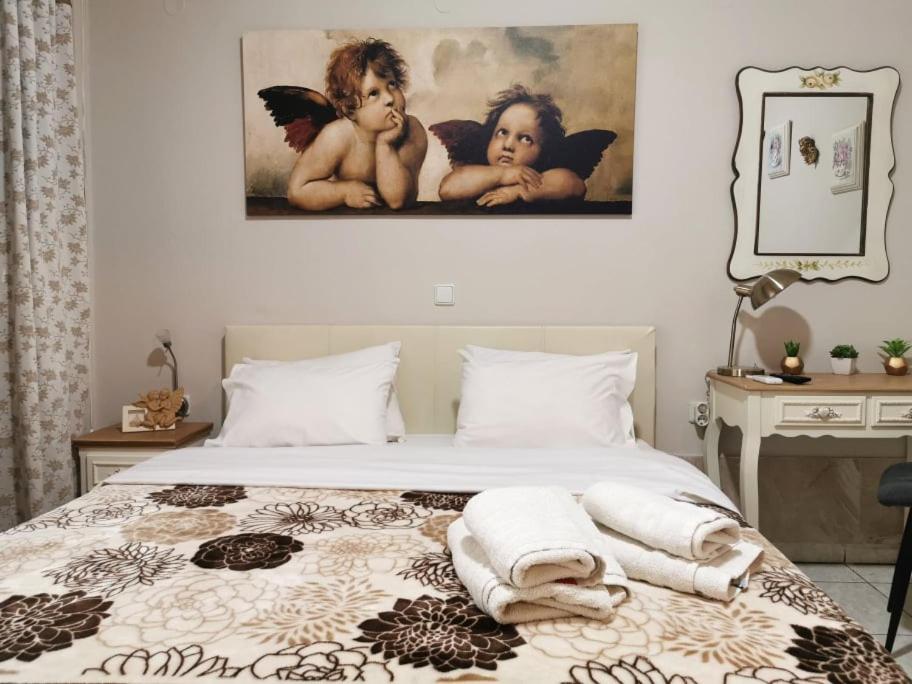 Deluxe Double Room with Balcony photo 2