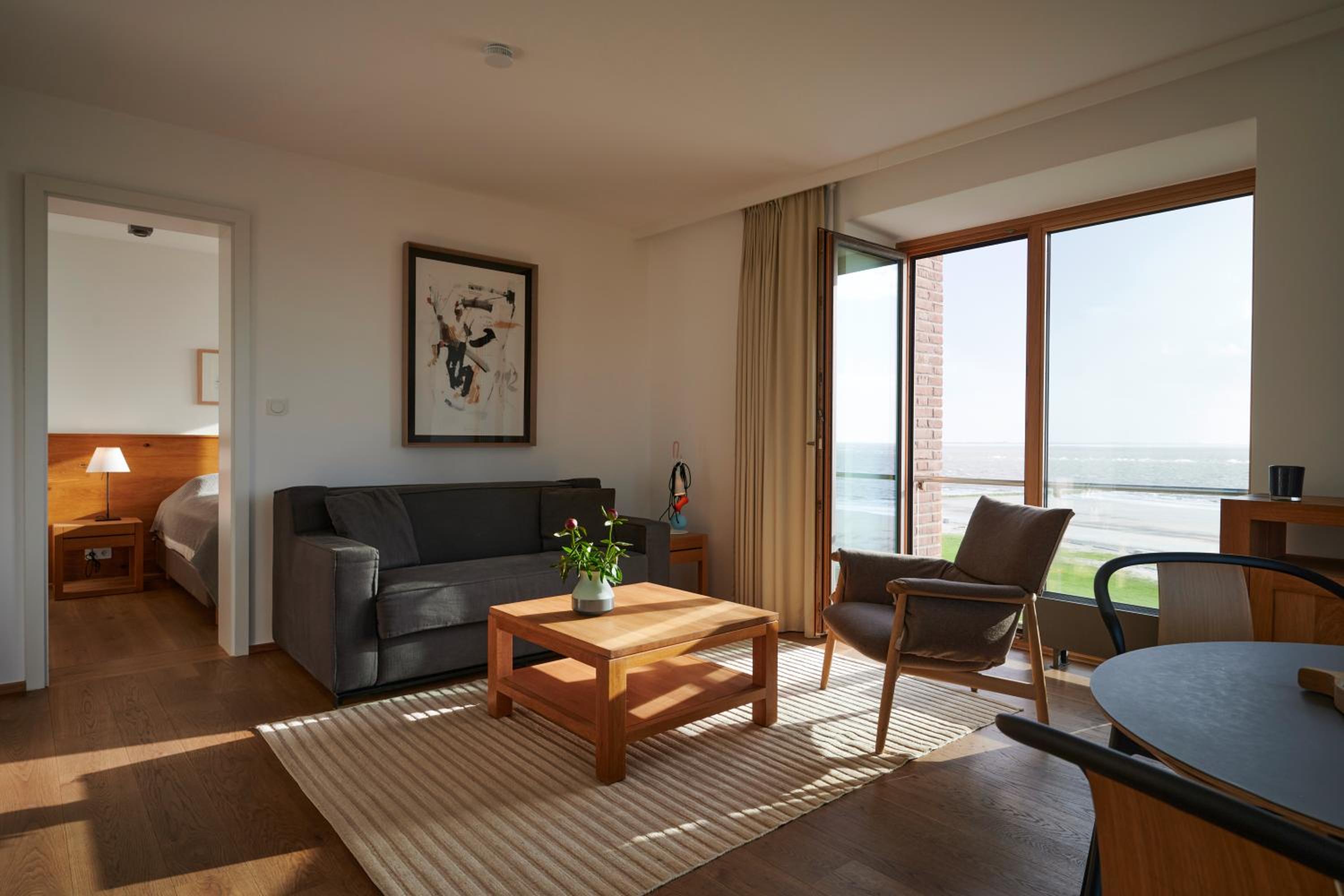 Two-room apartment facing the sea side with balcony - Rodehuus