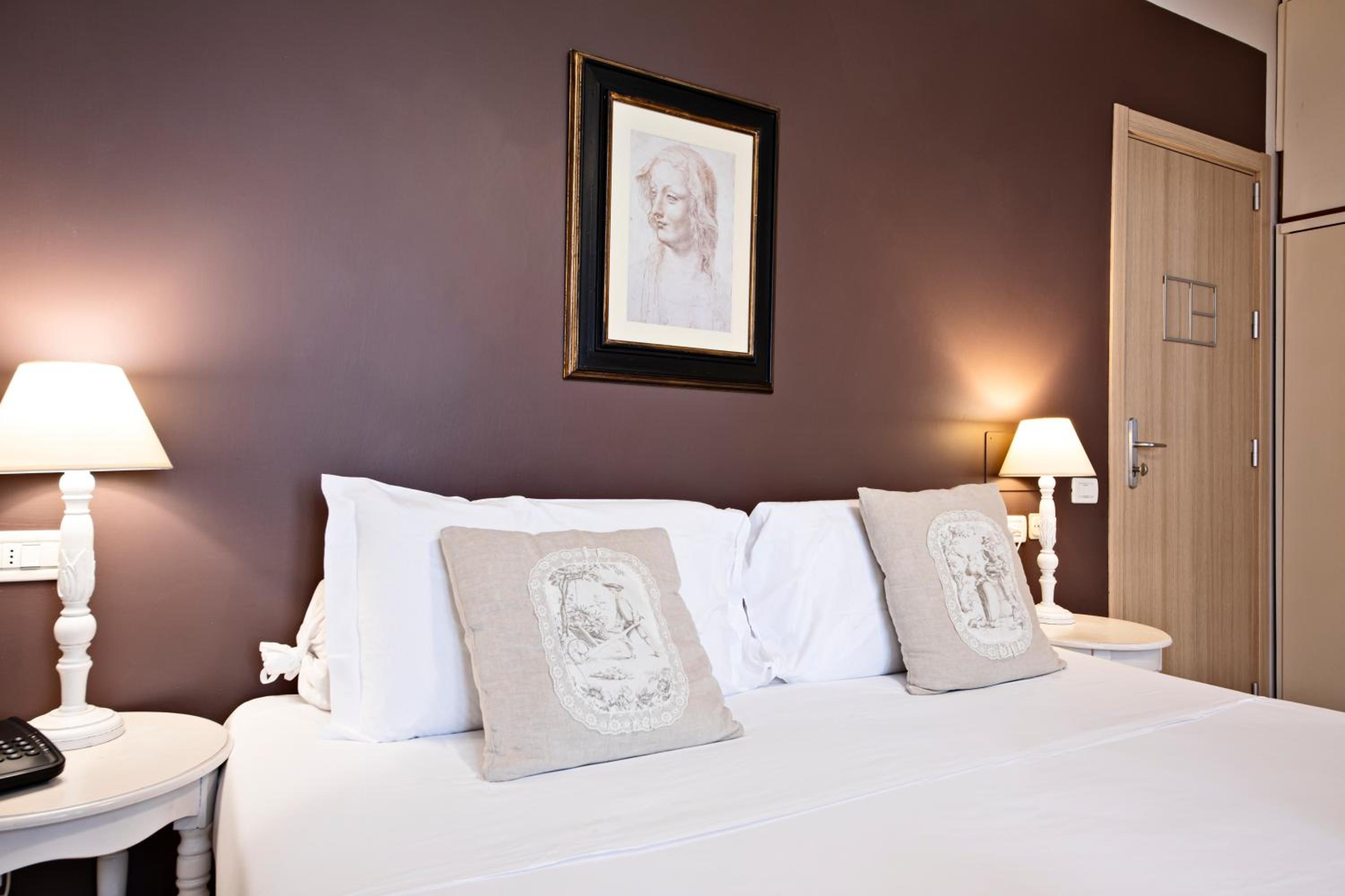 Double Room - Photo 13