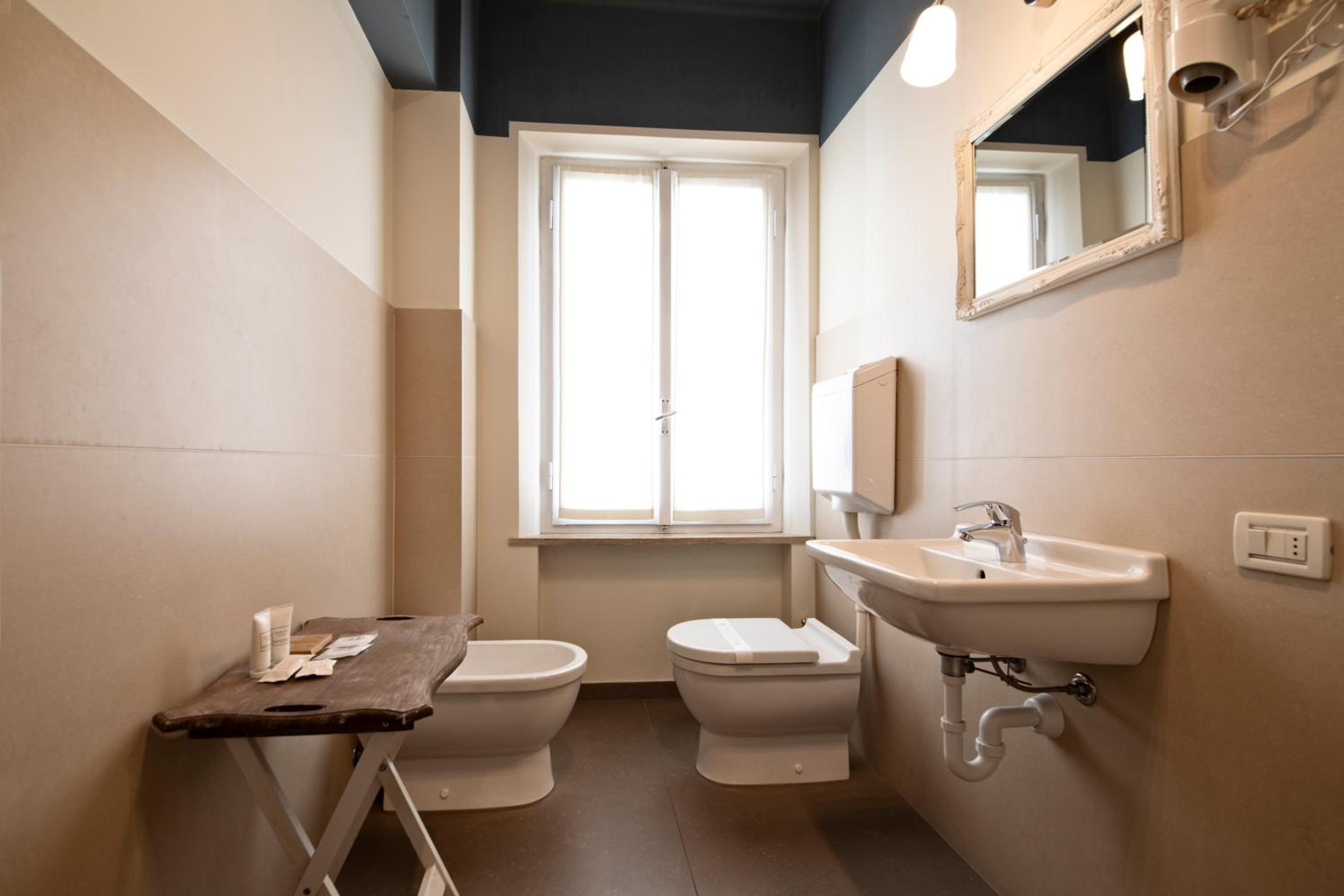 Double Room - Photo 4