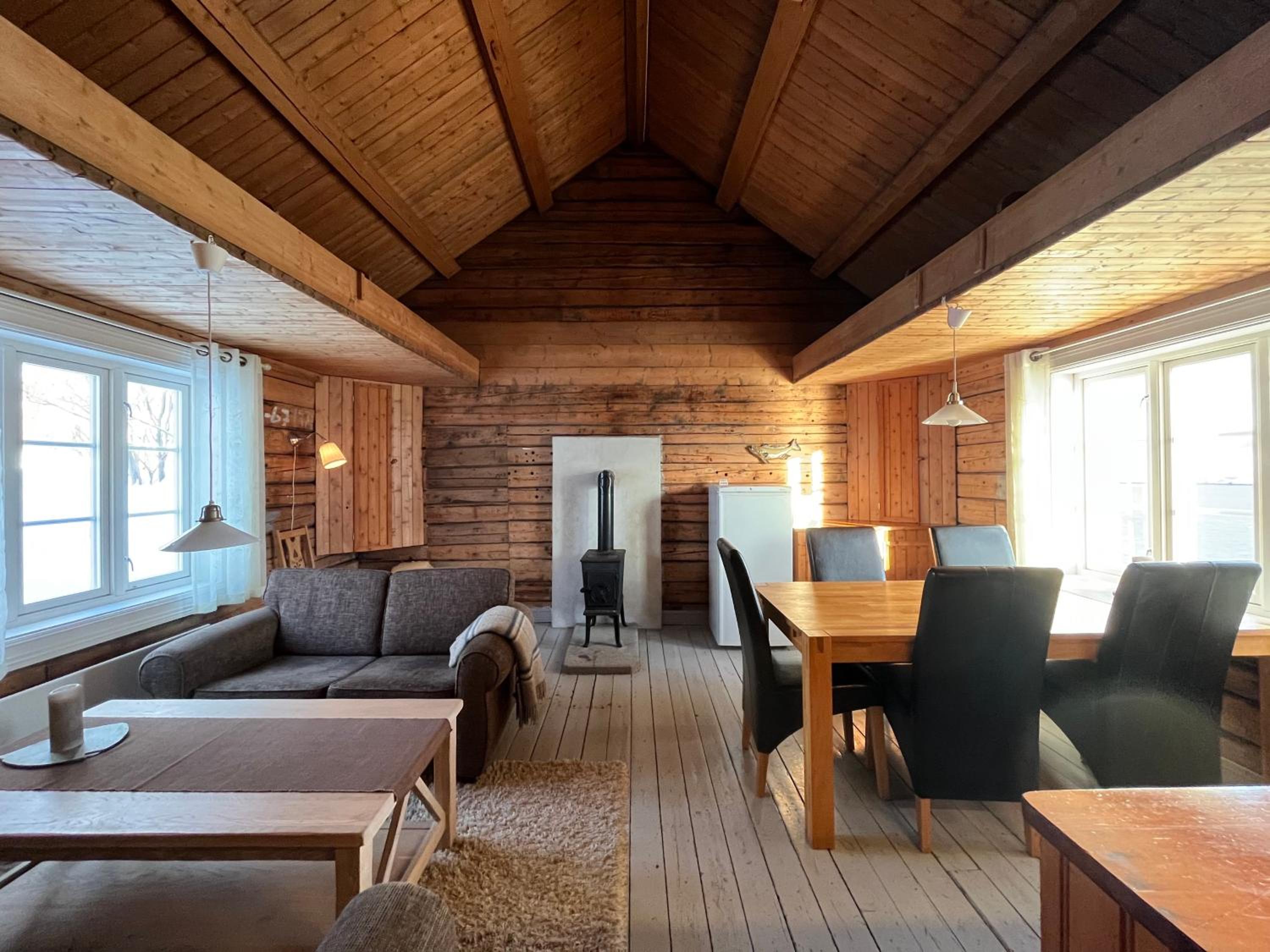 Traditional cabin with sea view
